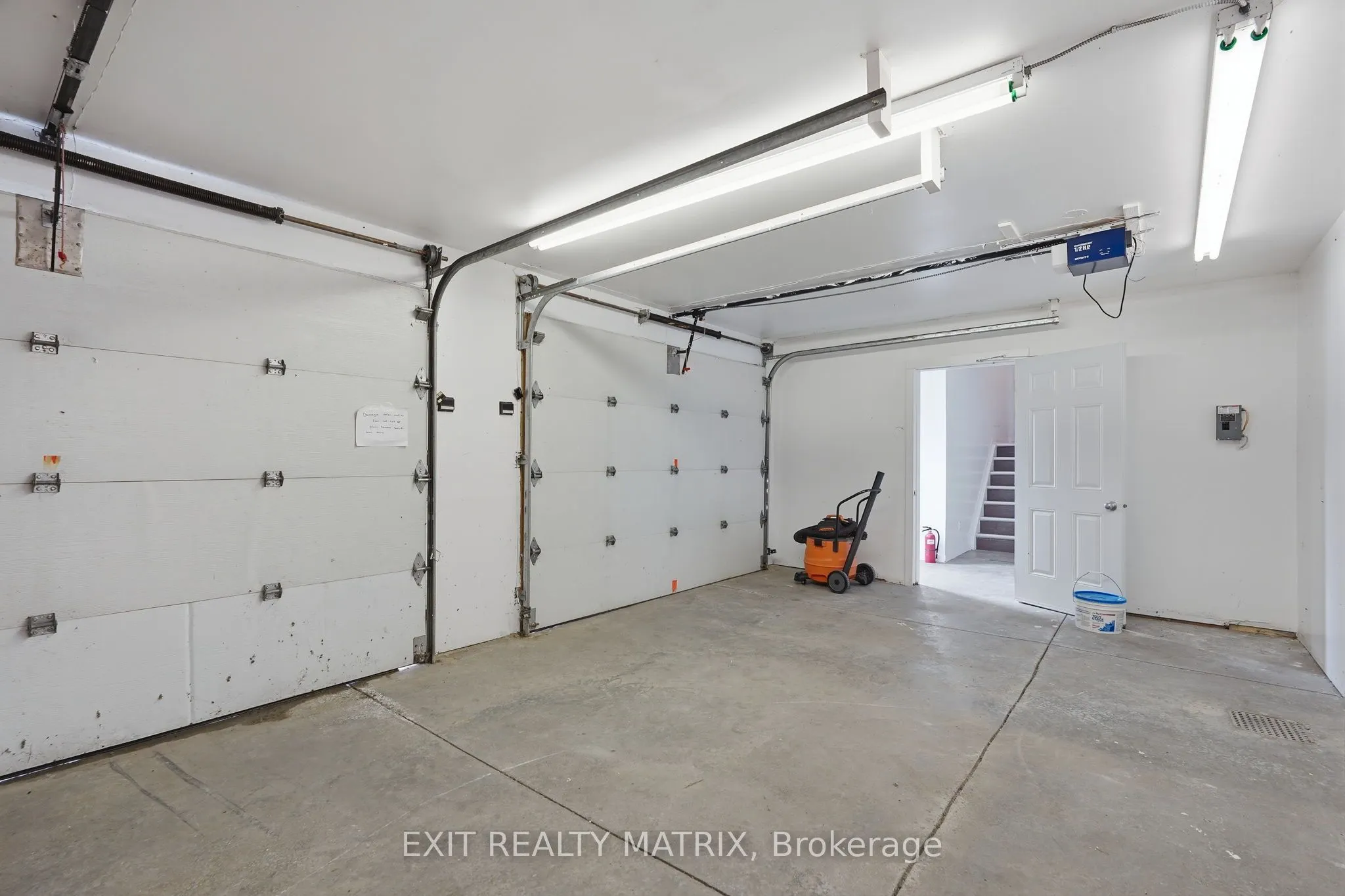 425 Water Street E