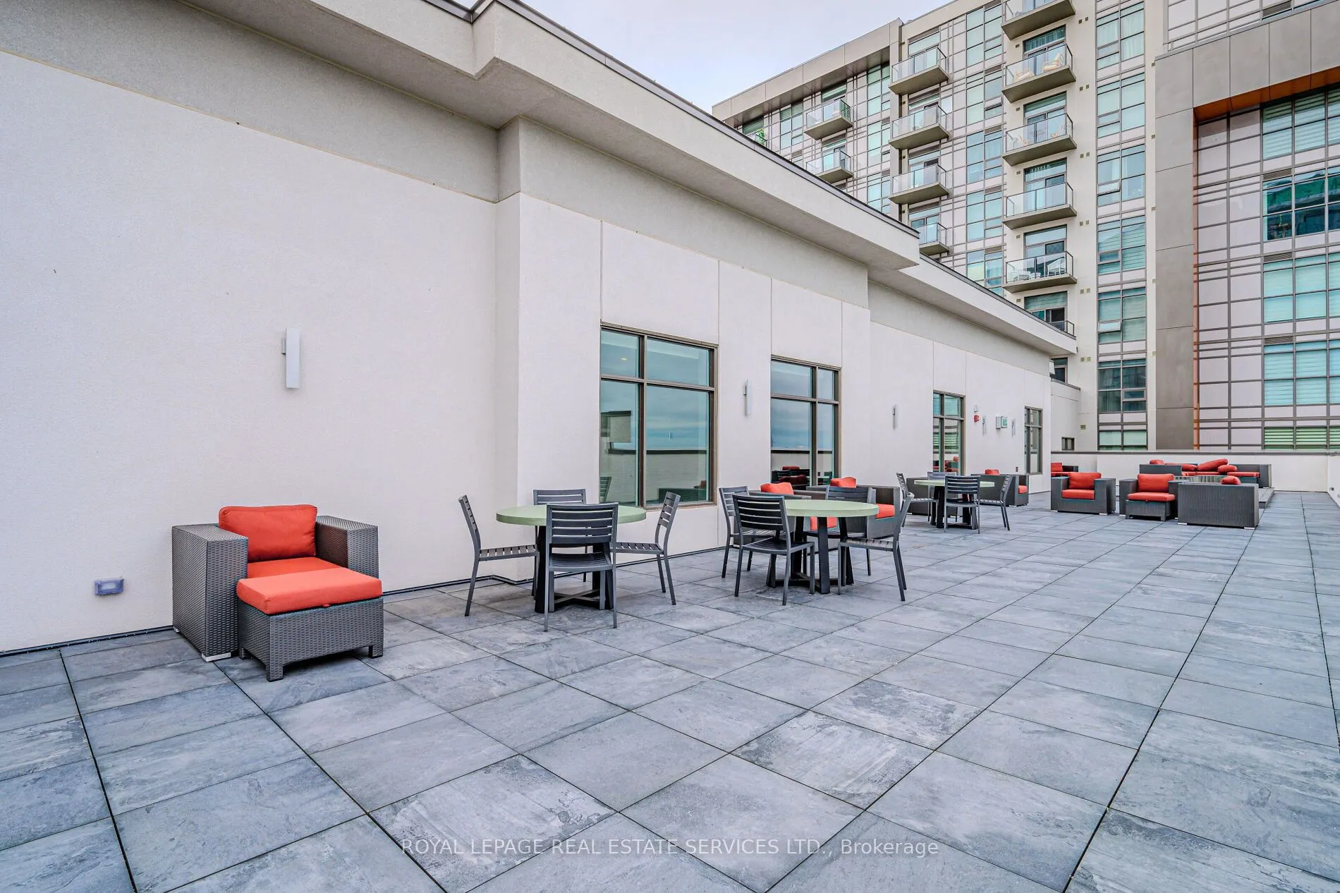 450 Dundas Street E #225