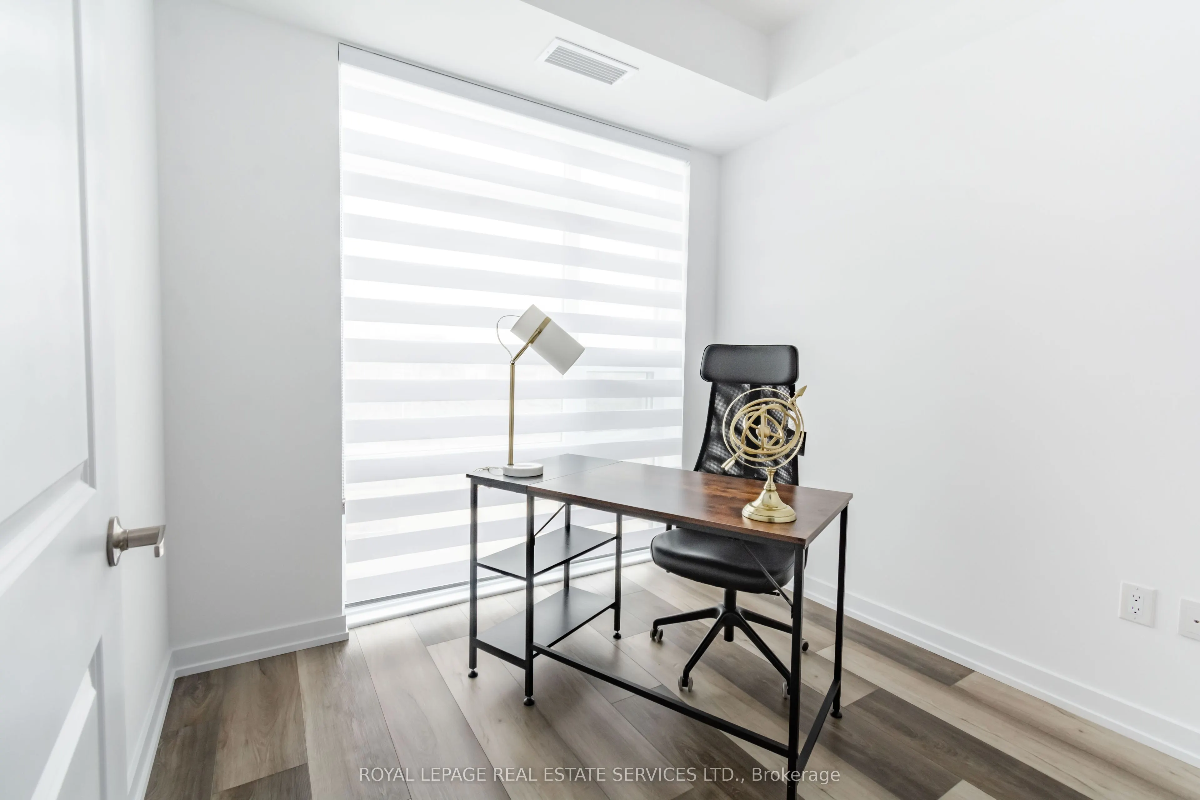 450 Dundas Street E #225