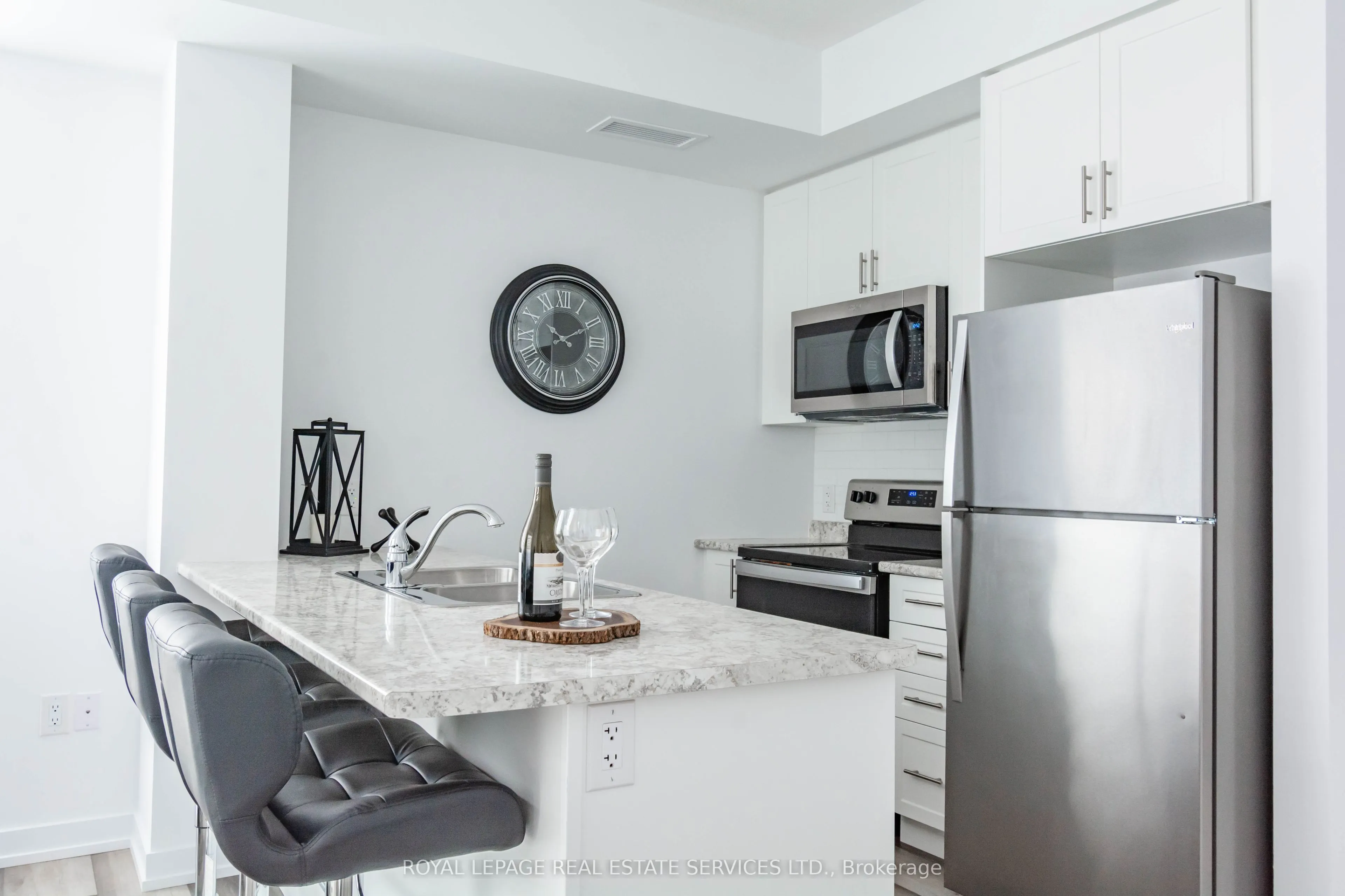 450 Dundas Street E #225