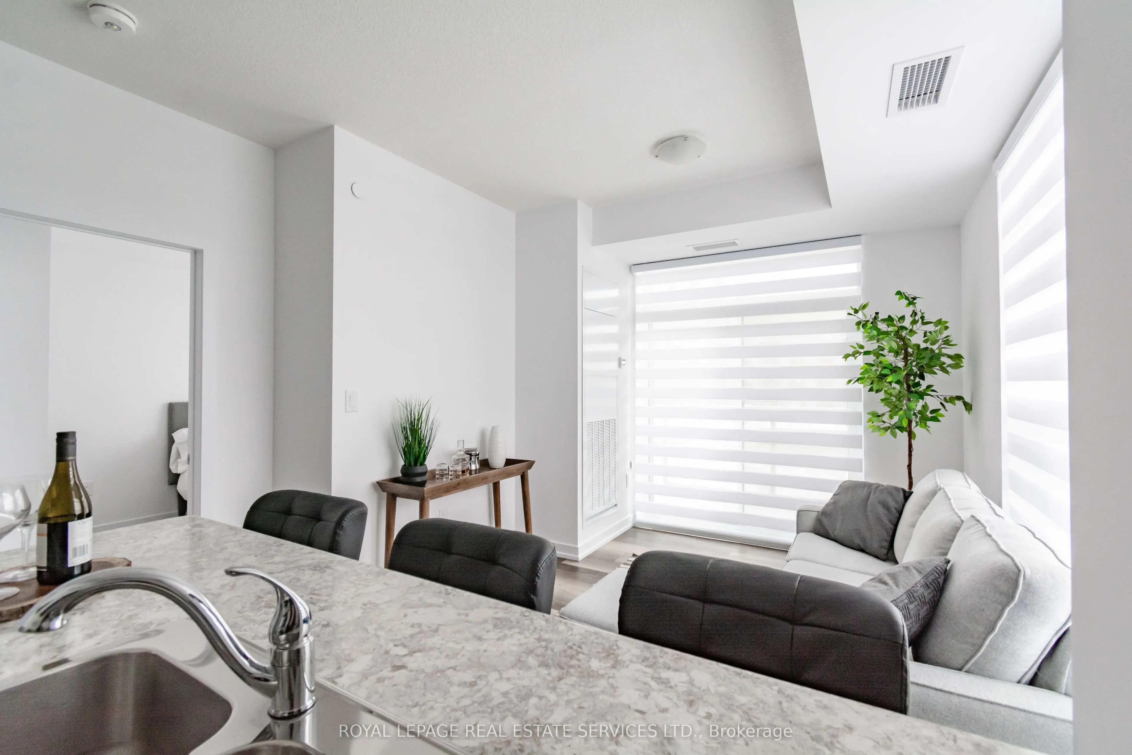 450 Dundas Street E #225