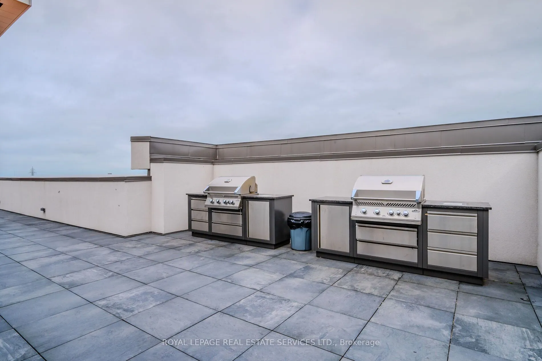 450 Dundas Street E #225