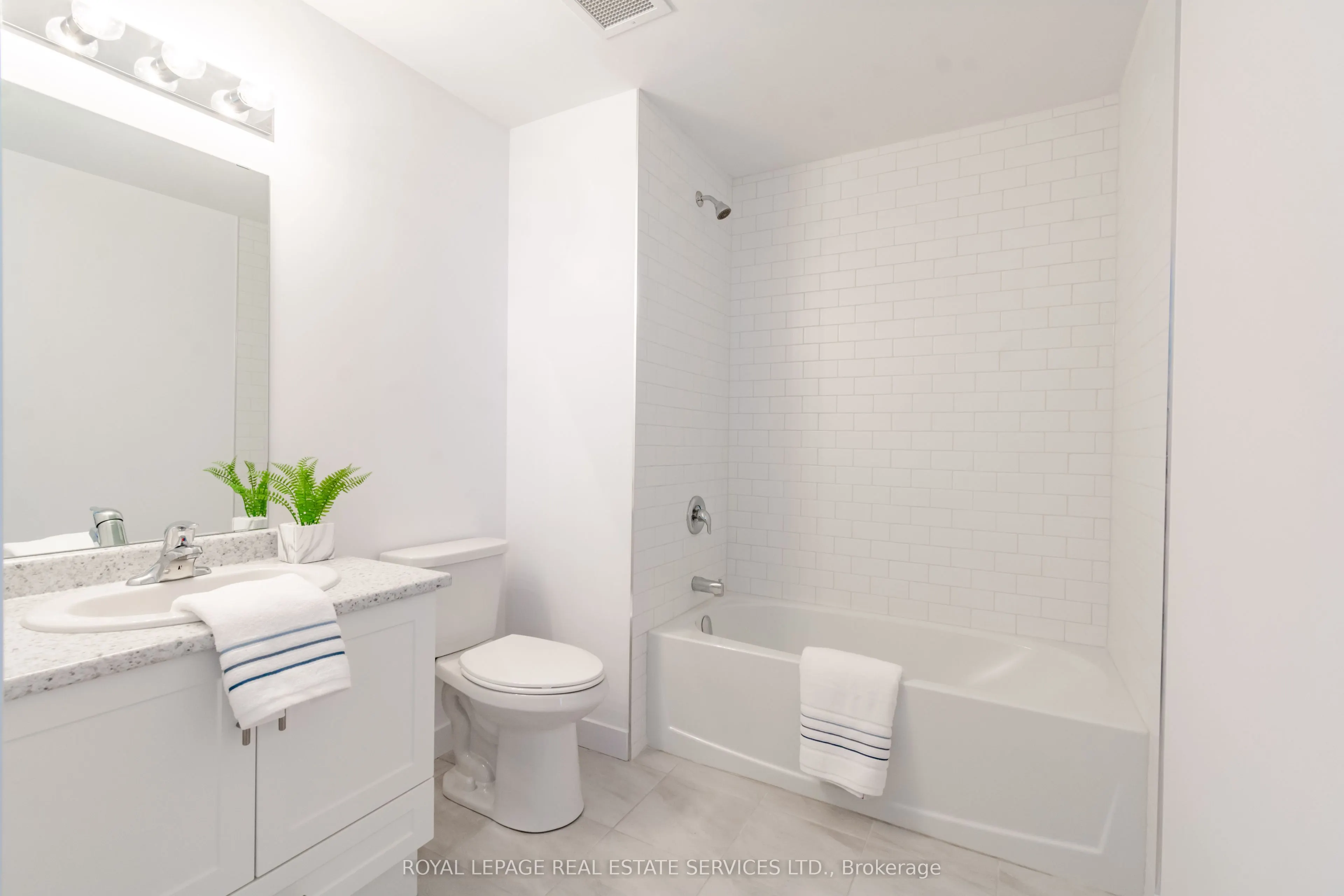 450 Dundas Street E #225
