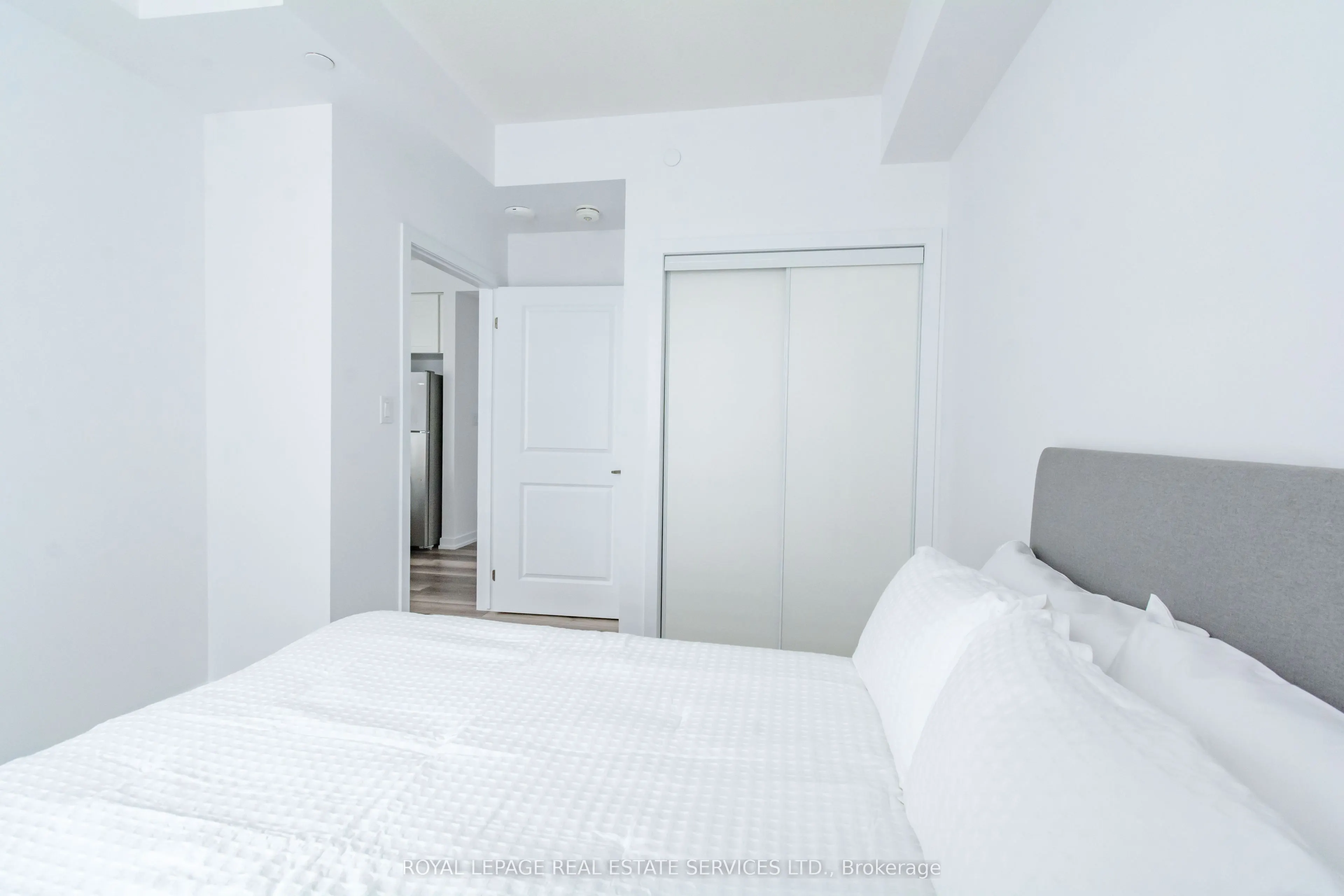 450 Dundas Street E #225