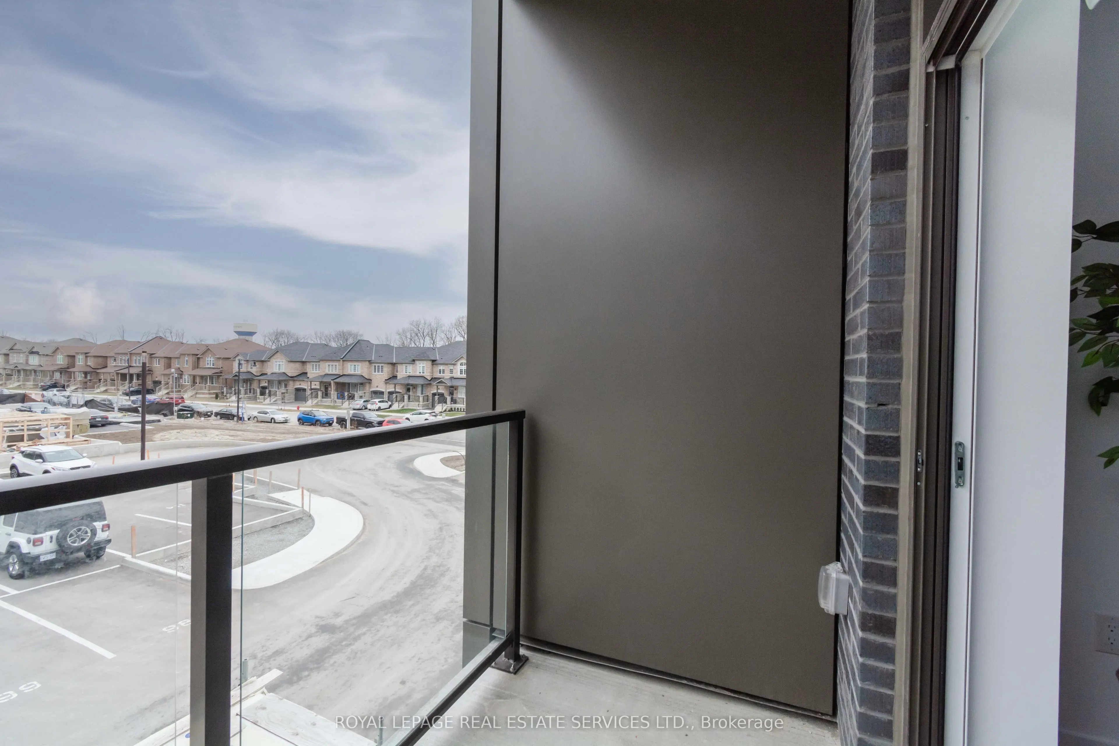 450 Dundas Street E #225