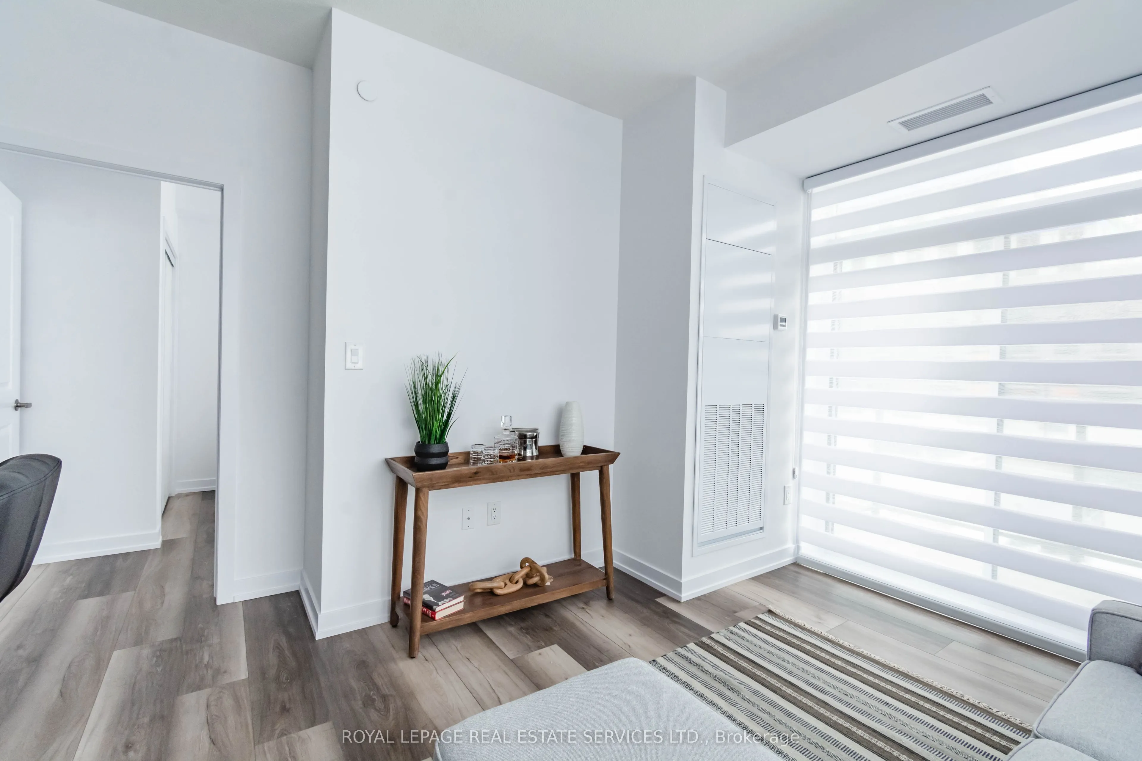 450 Dundas Street E #225