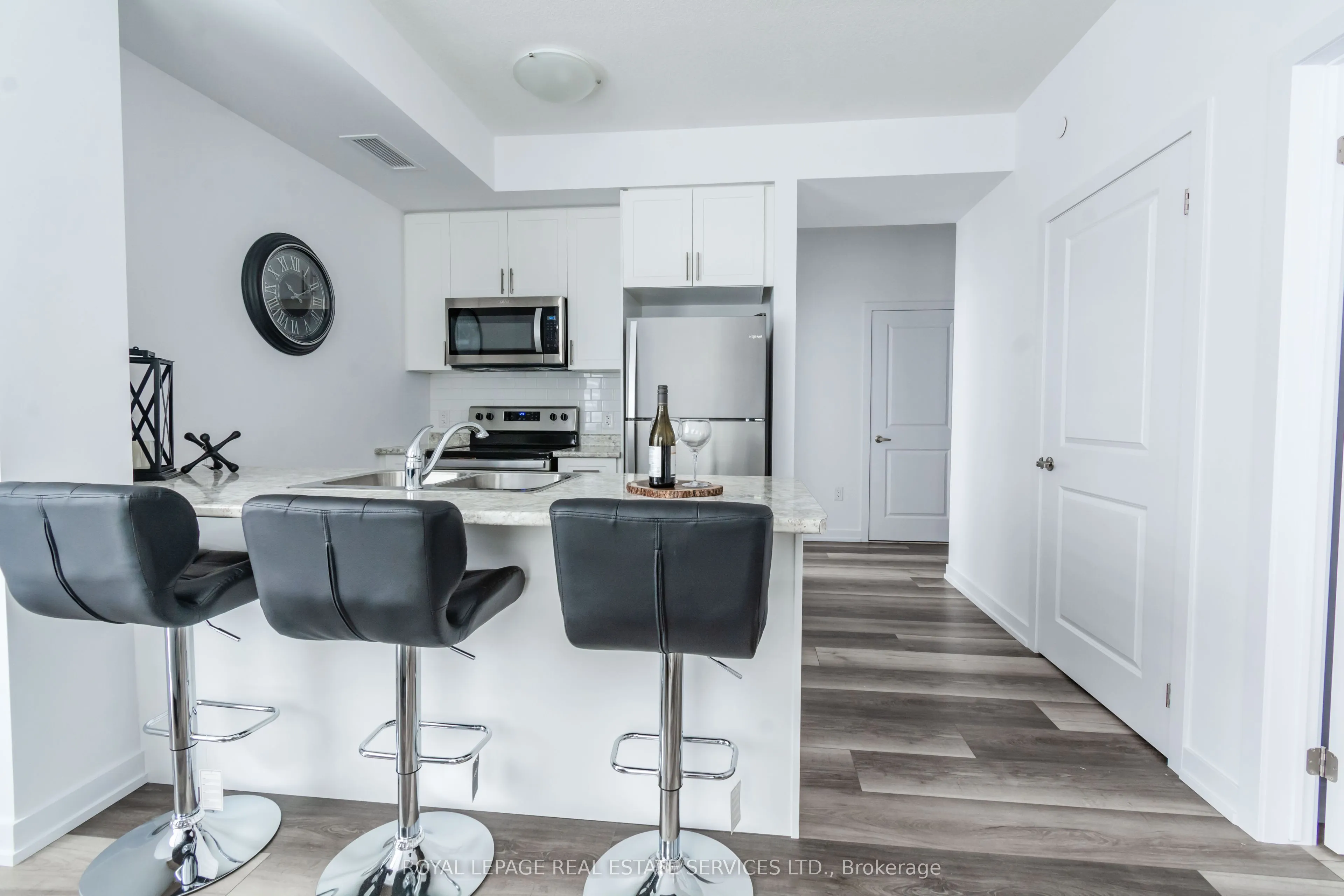 450 Dundas Street E #225