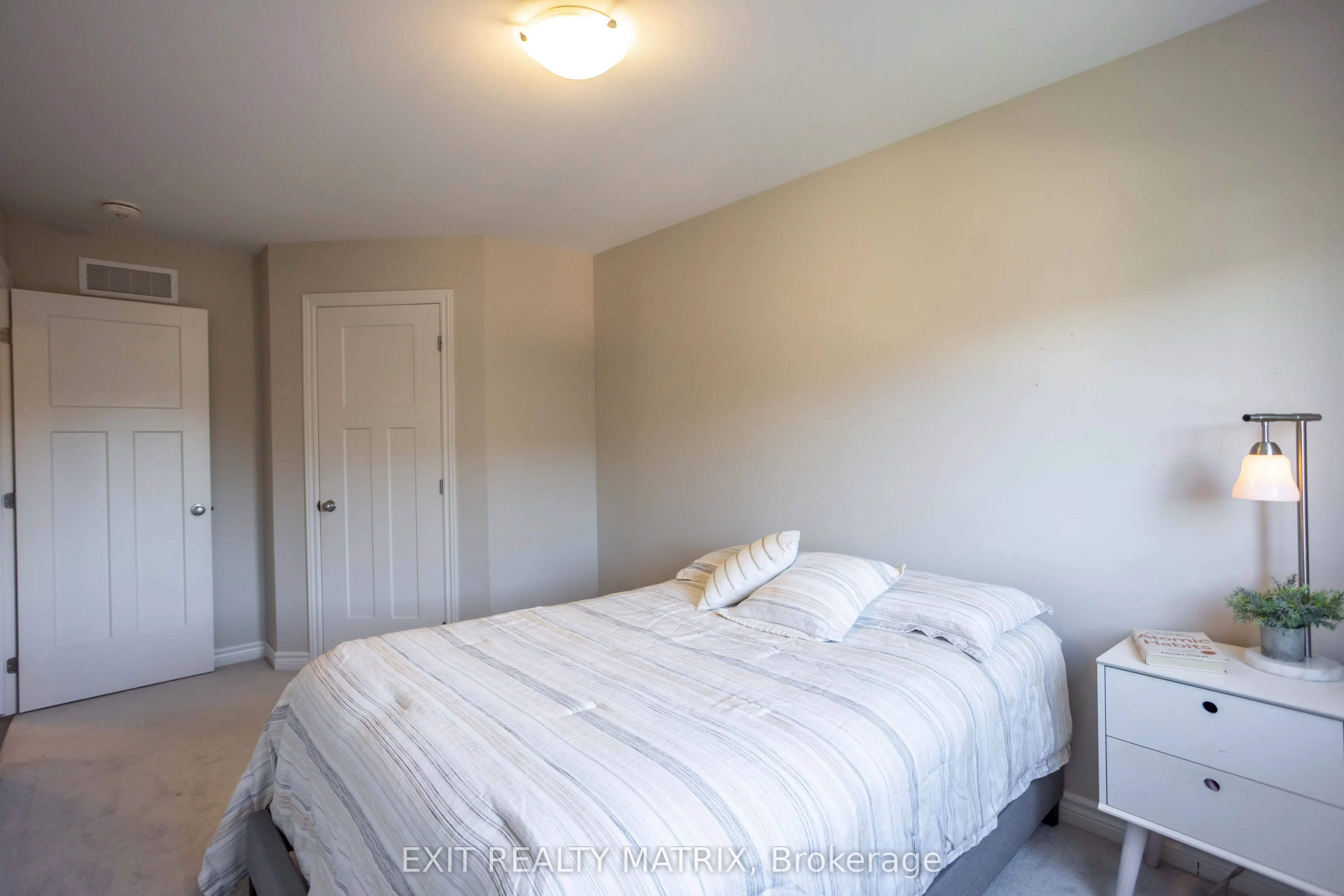 735 Namur Street