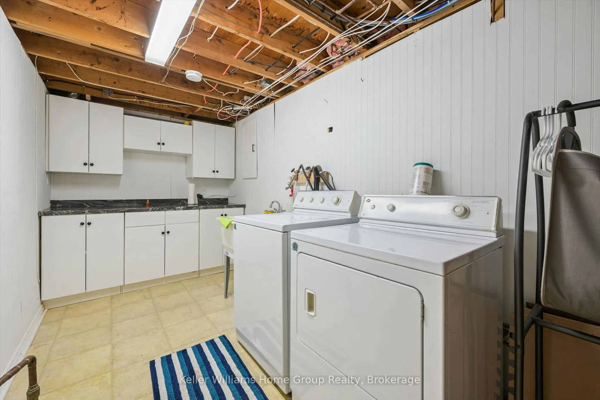 602 College Avenue W