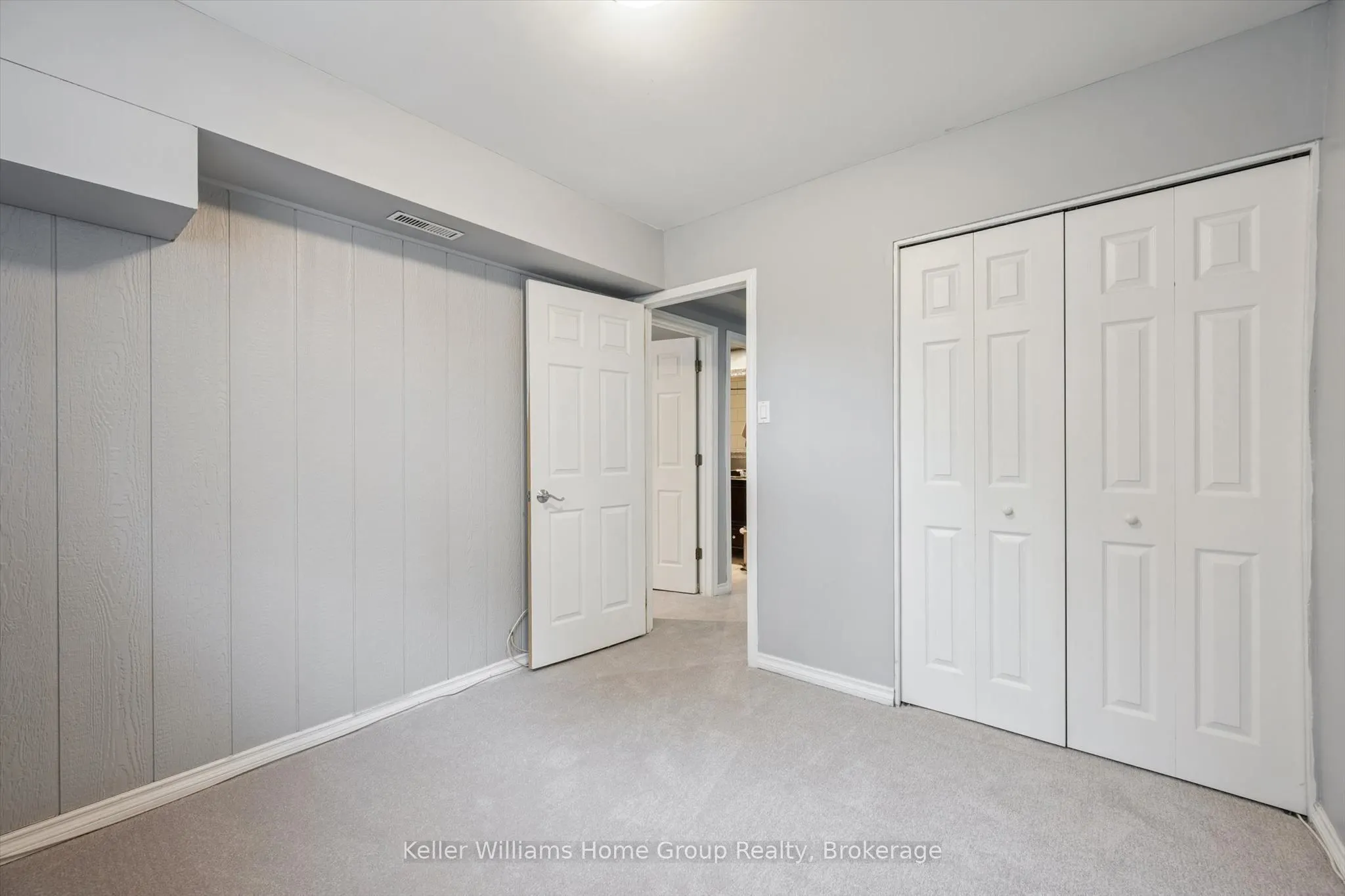 602 College Avenue W
