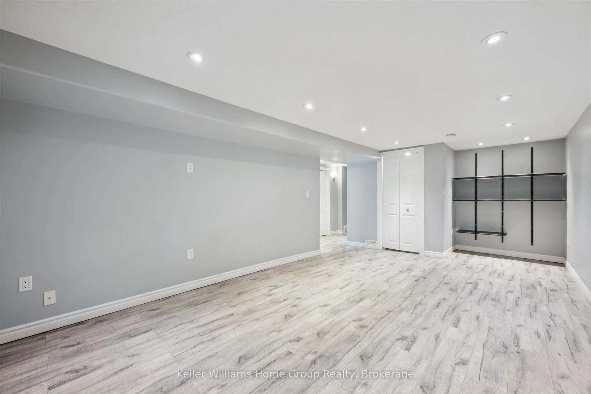 602 College Avenue W