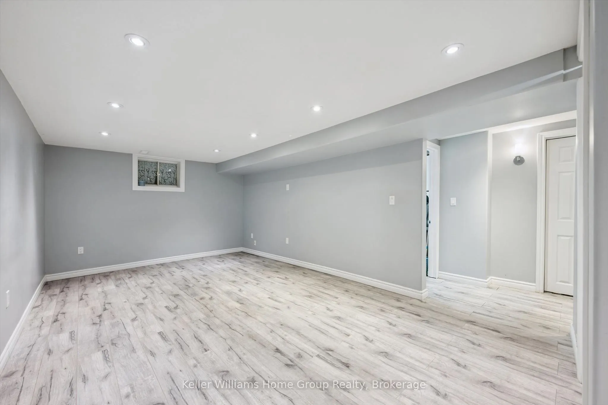 602 College Avenue W