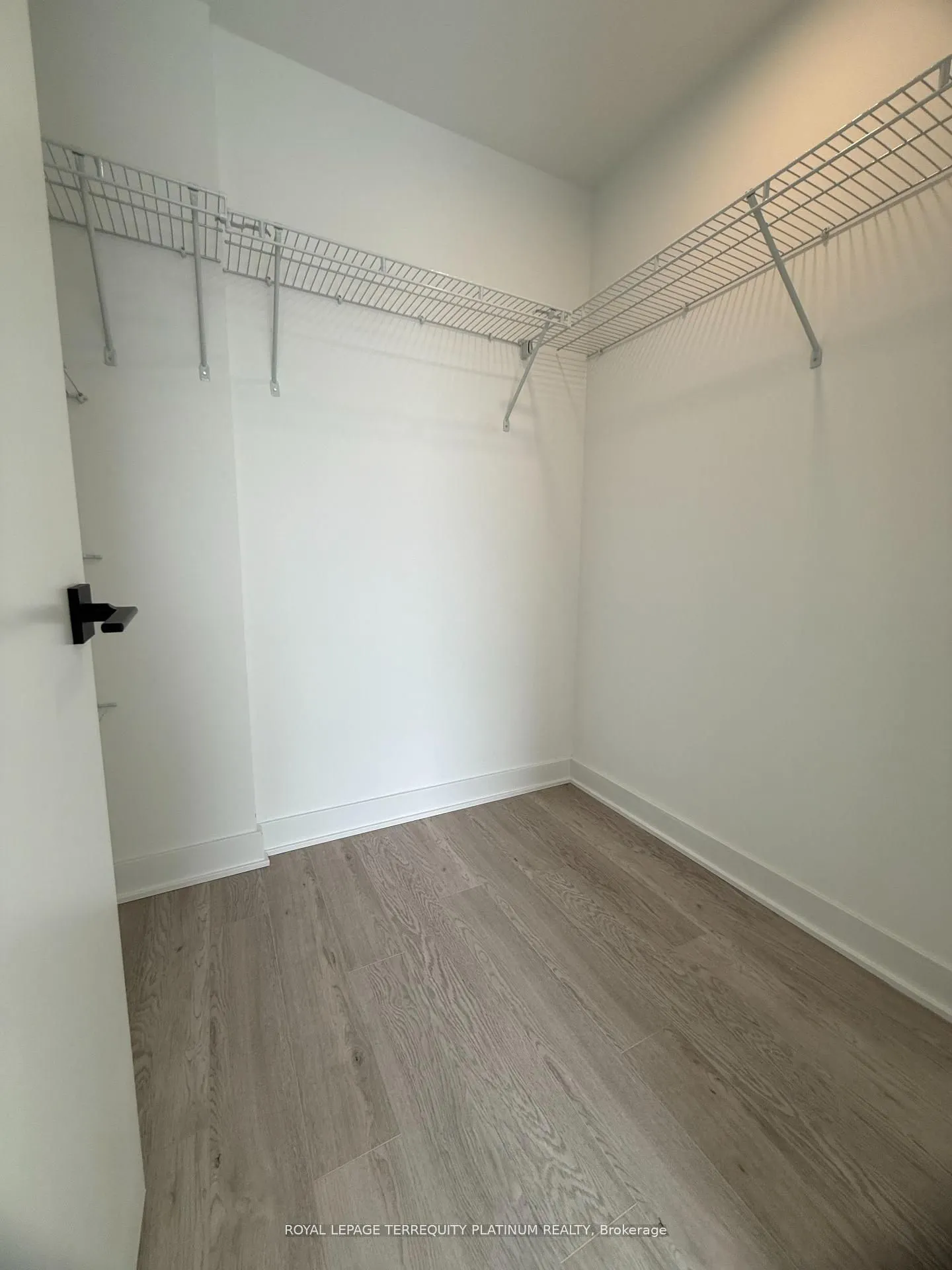 2782 Barton Street E #111