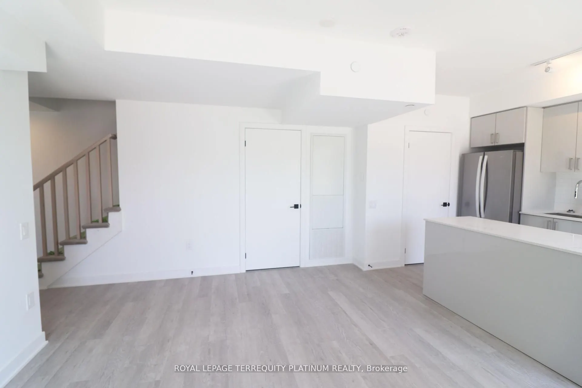 2782 Barton Street E #111