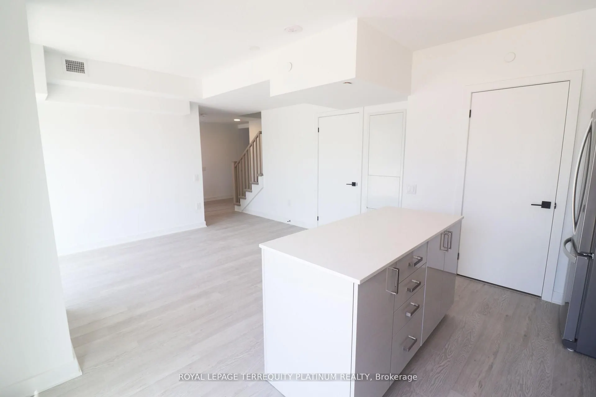 2782 Barton Street E #111