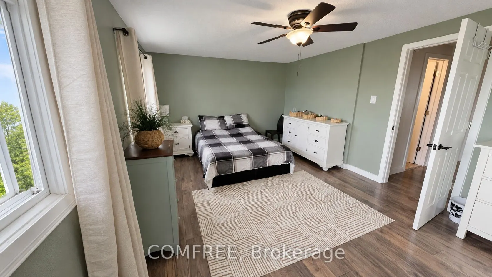 129 Concession Street E #35
