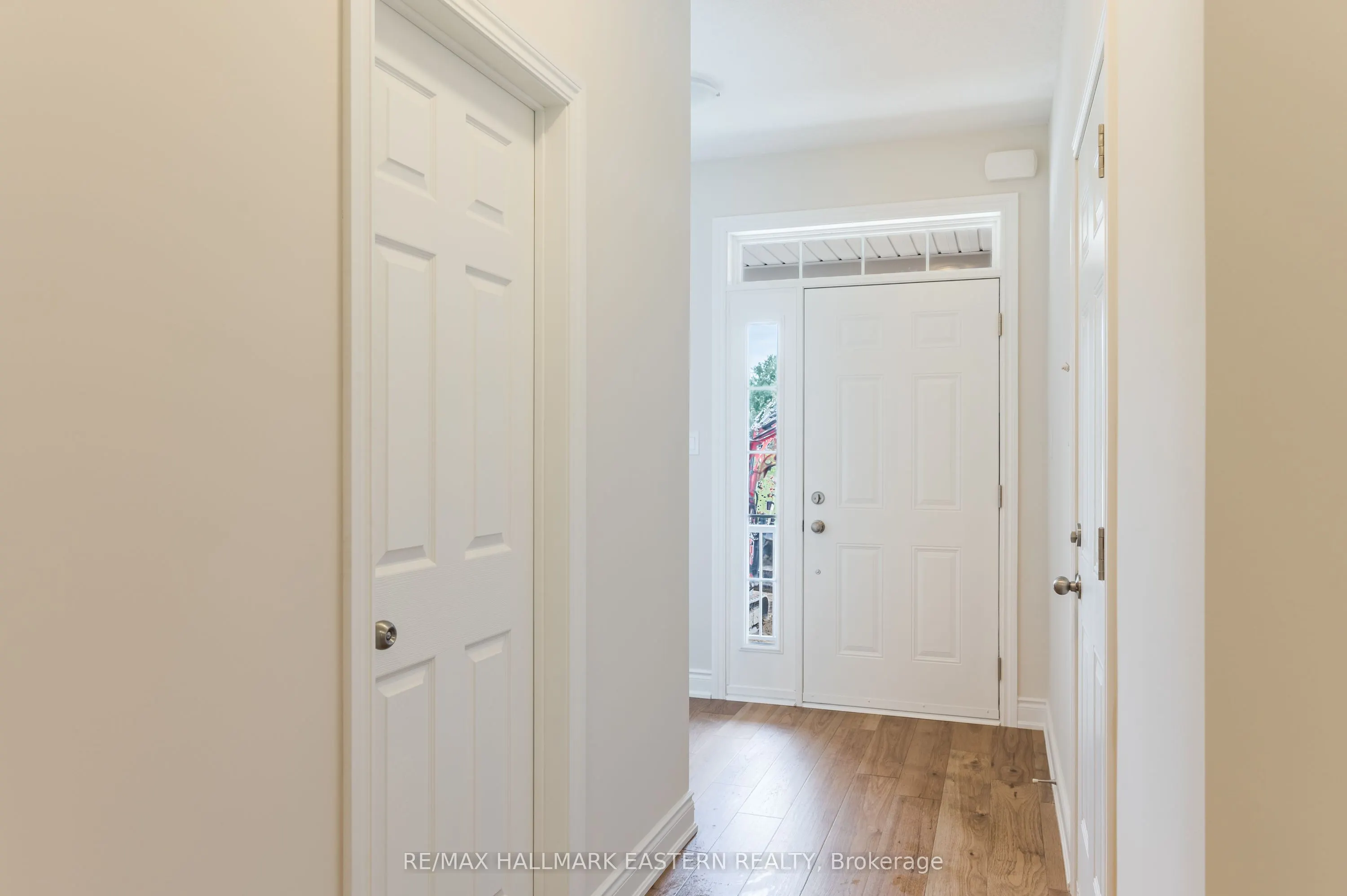 33 COLDBROOK Drive