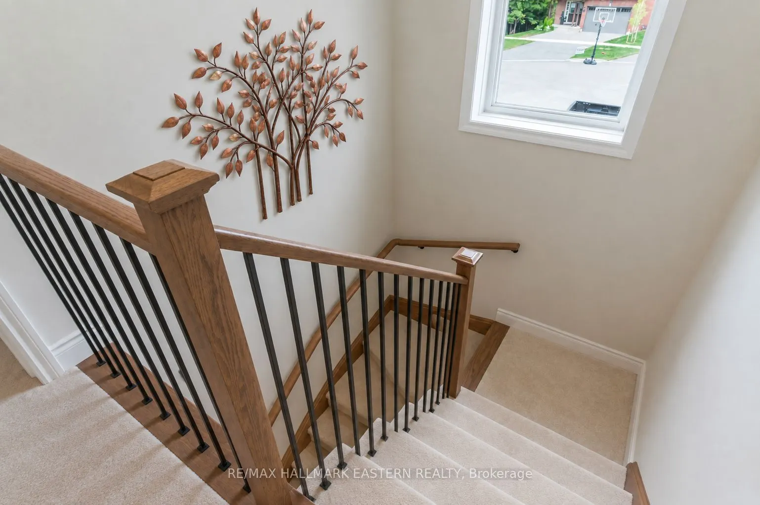 33 COLDBROOK Drive