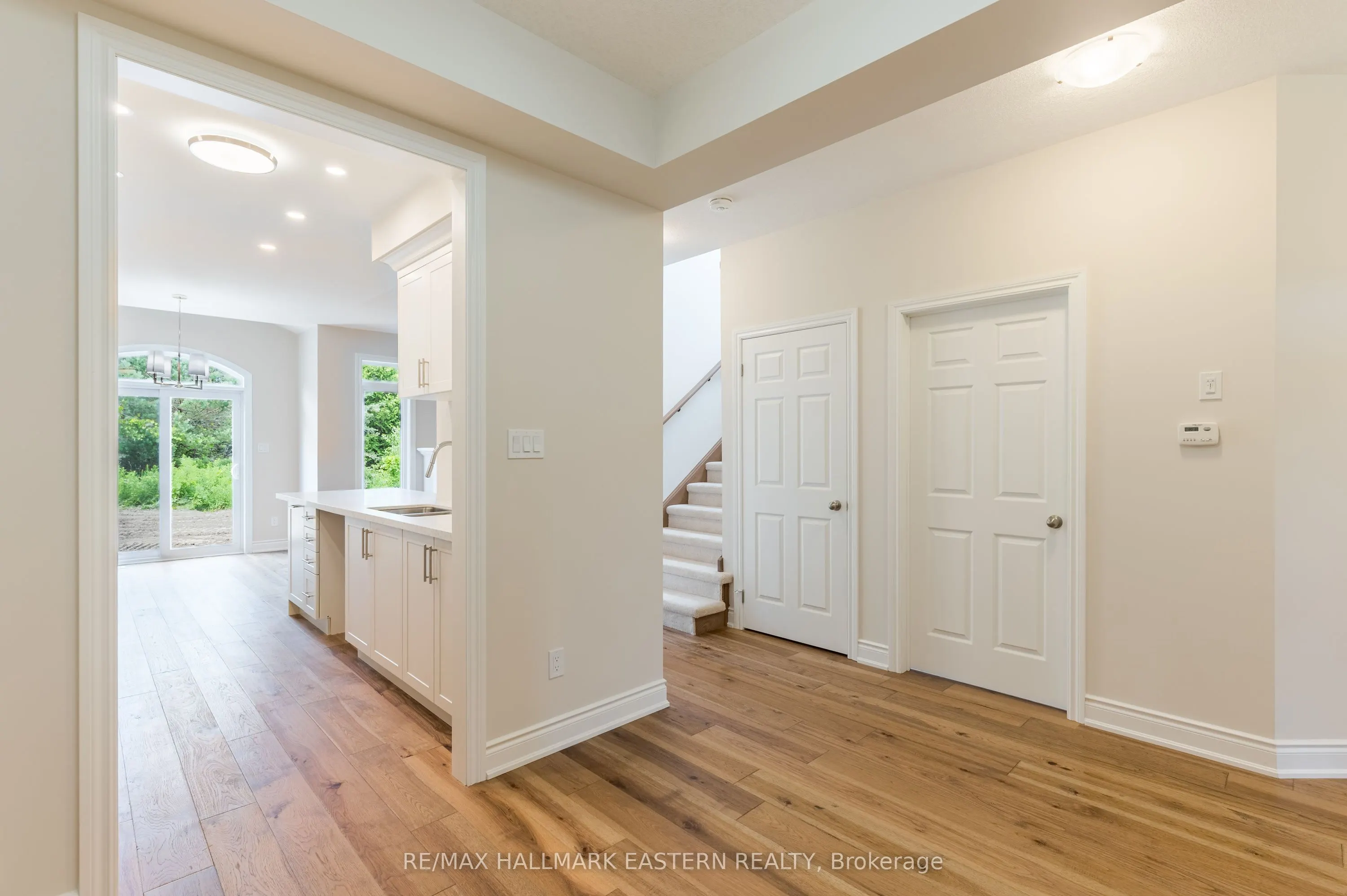 33 COLDBROOK Drive