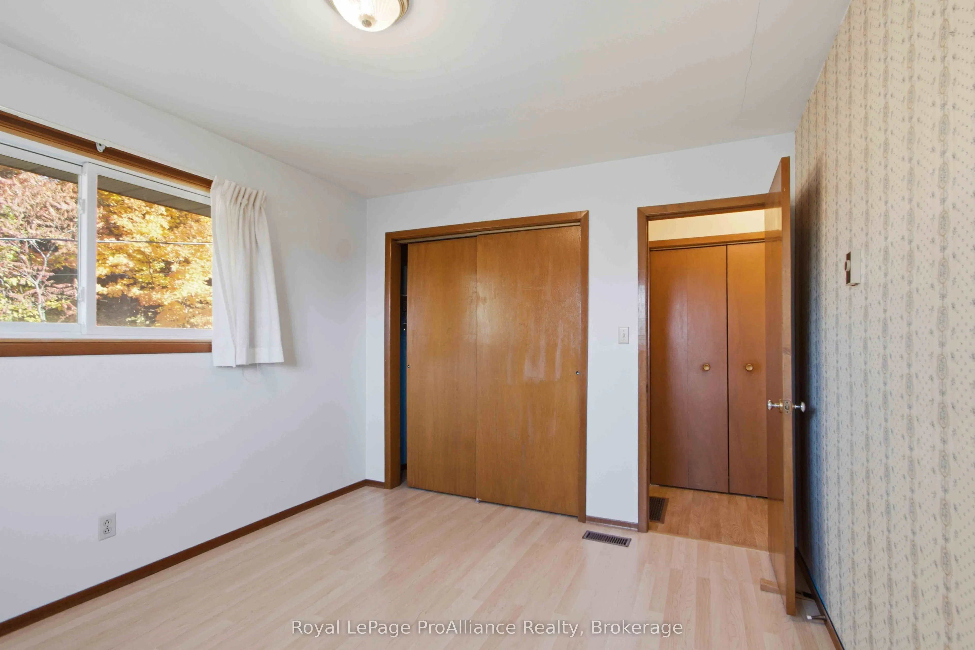 1347 Stockdale Road