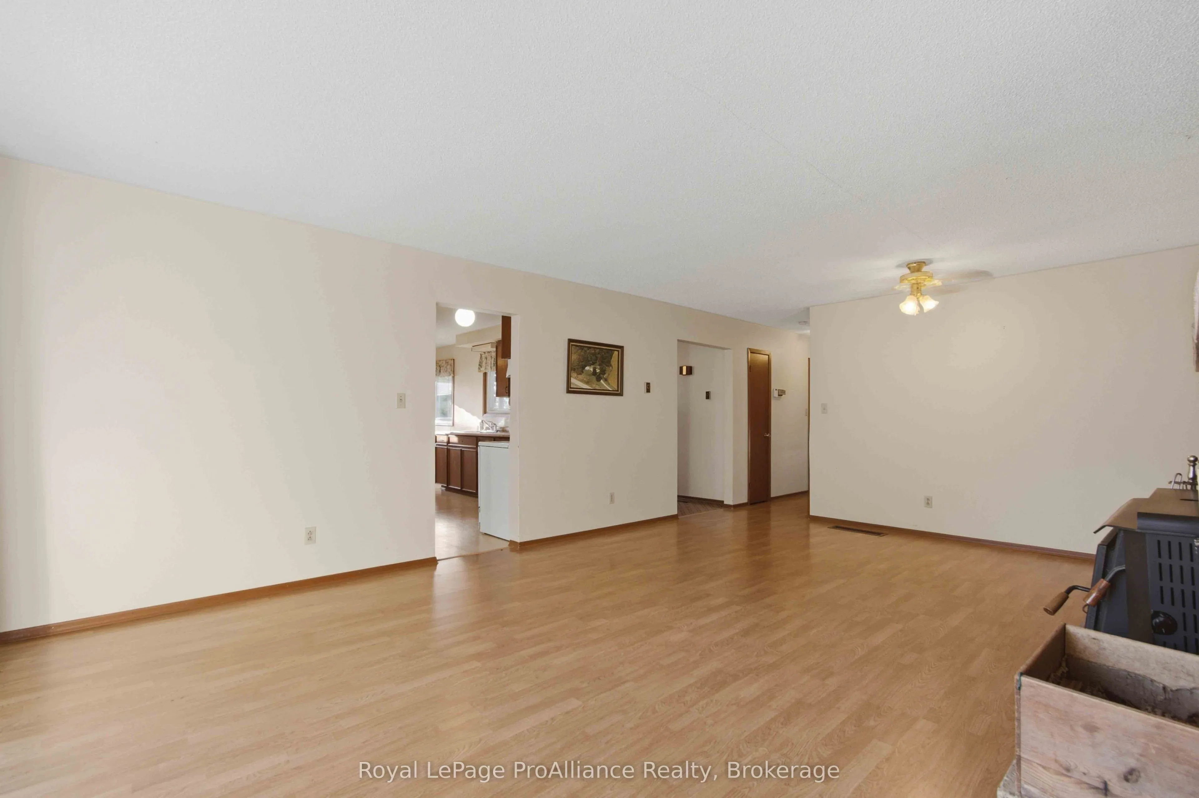 1347 Stockdale Road
