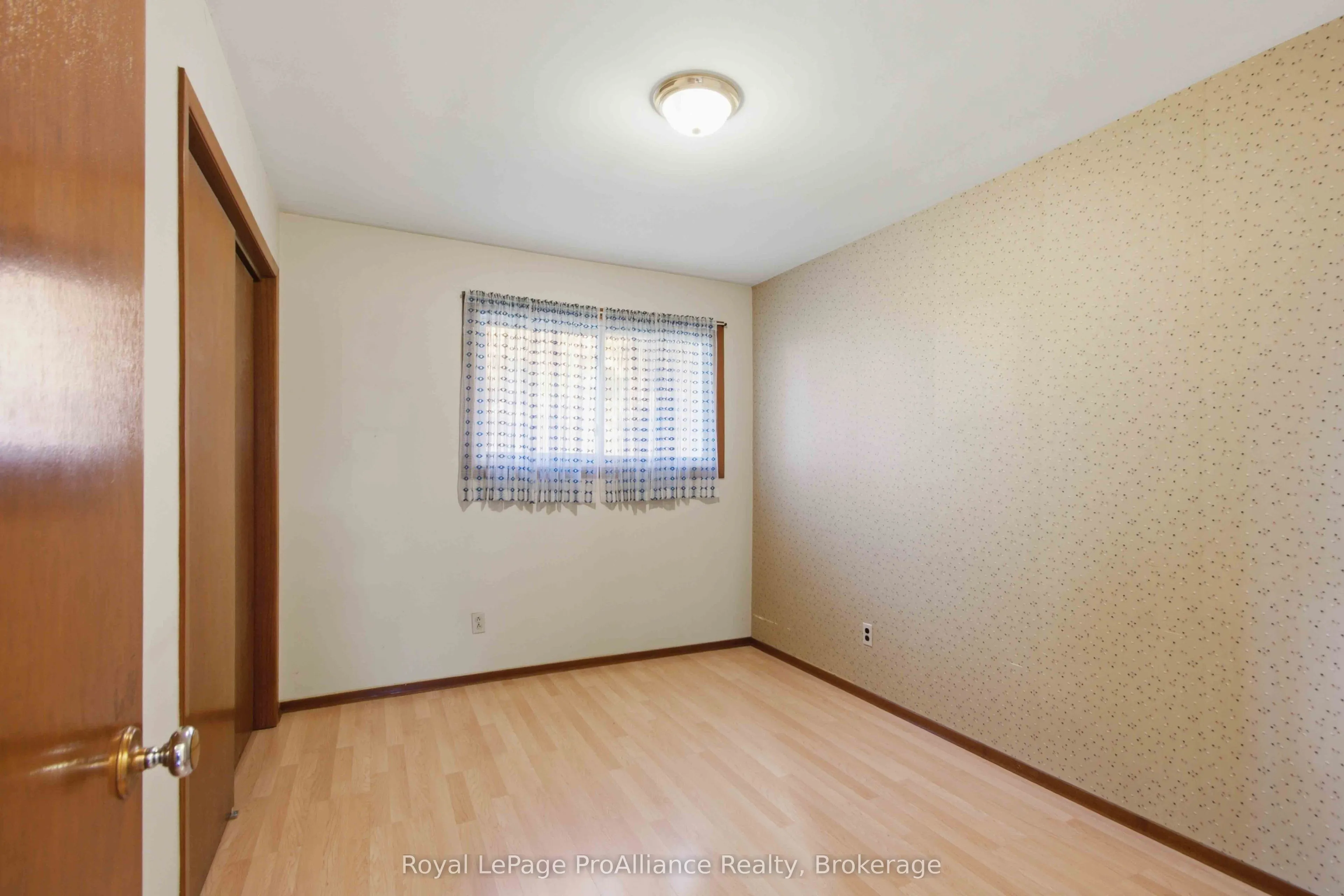1347 Stockdale Road