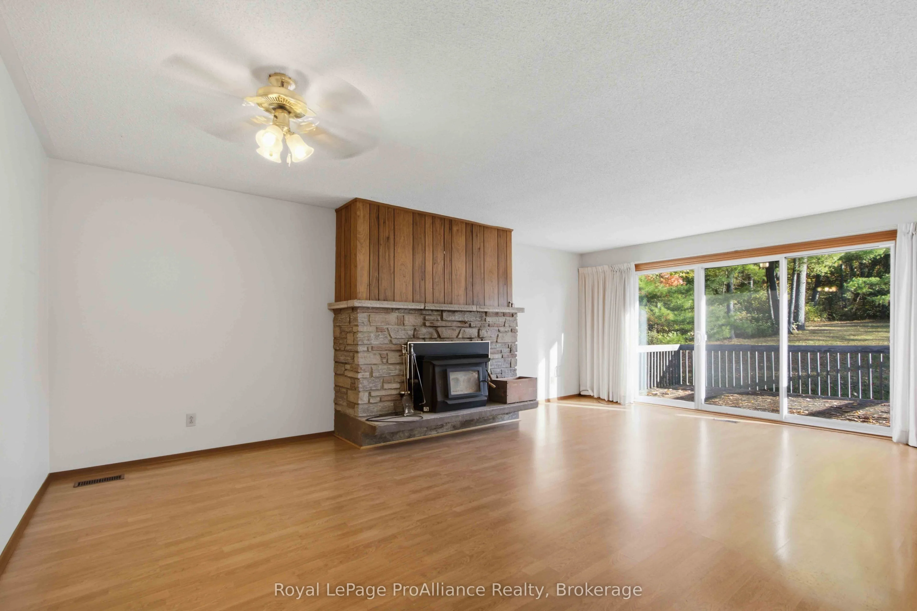 1347 Stockdale Road