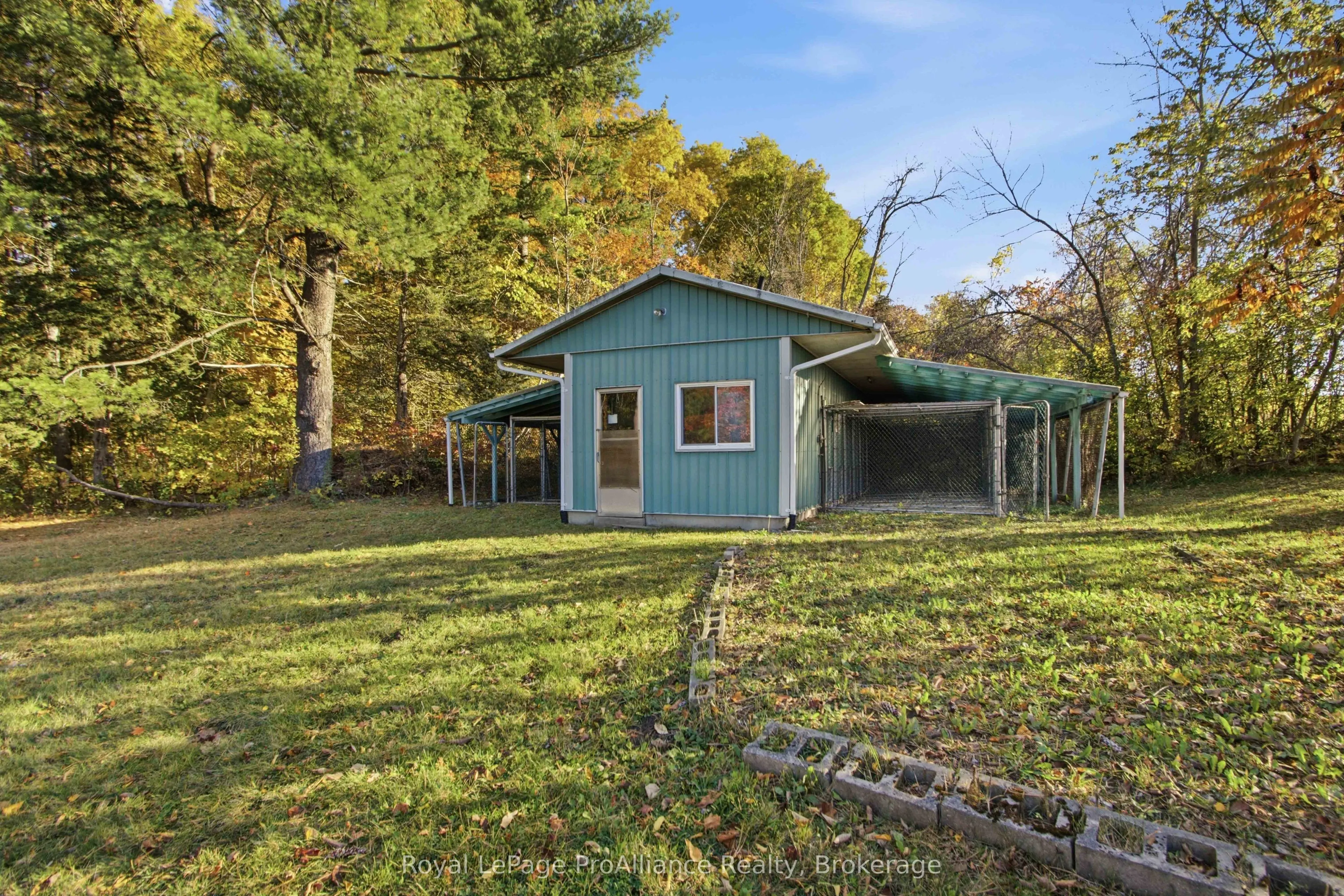 1347 Stockdale Road