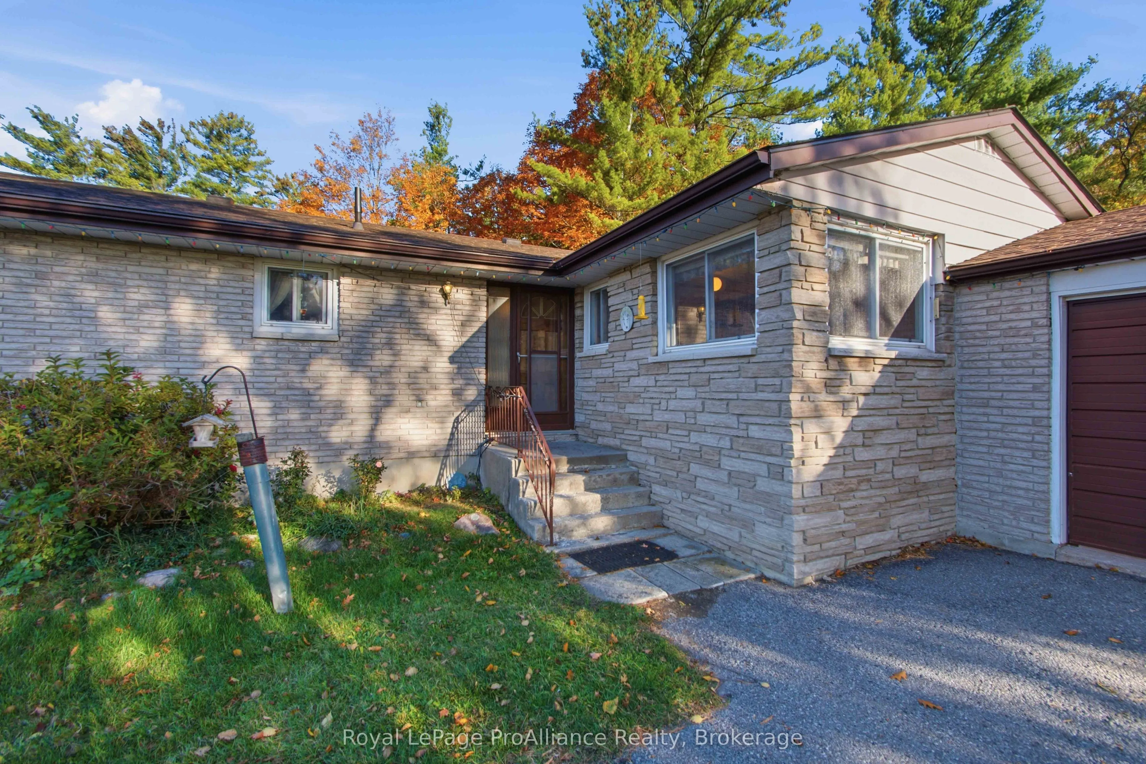 1347 Stockdale Road