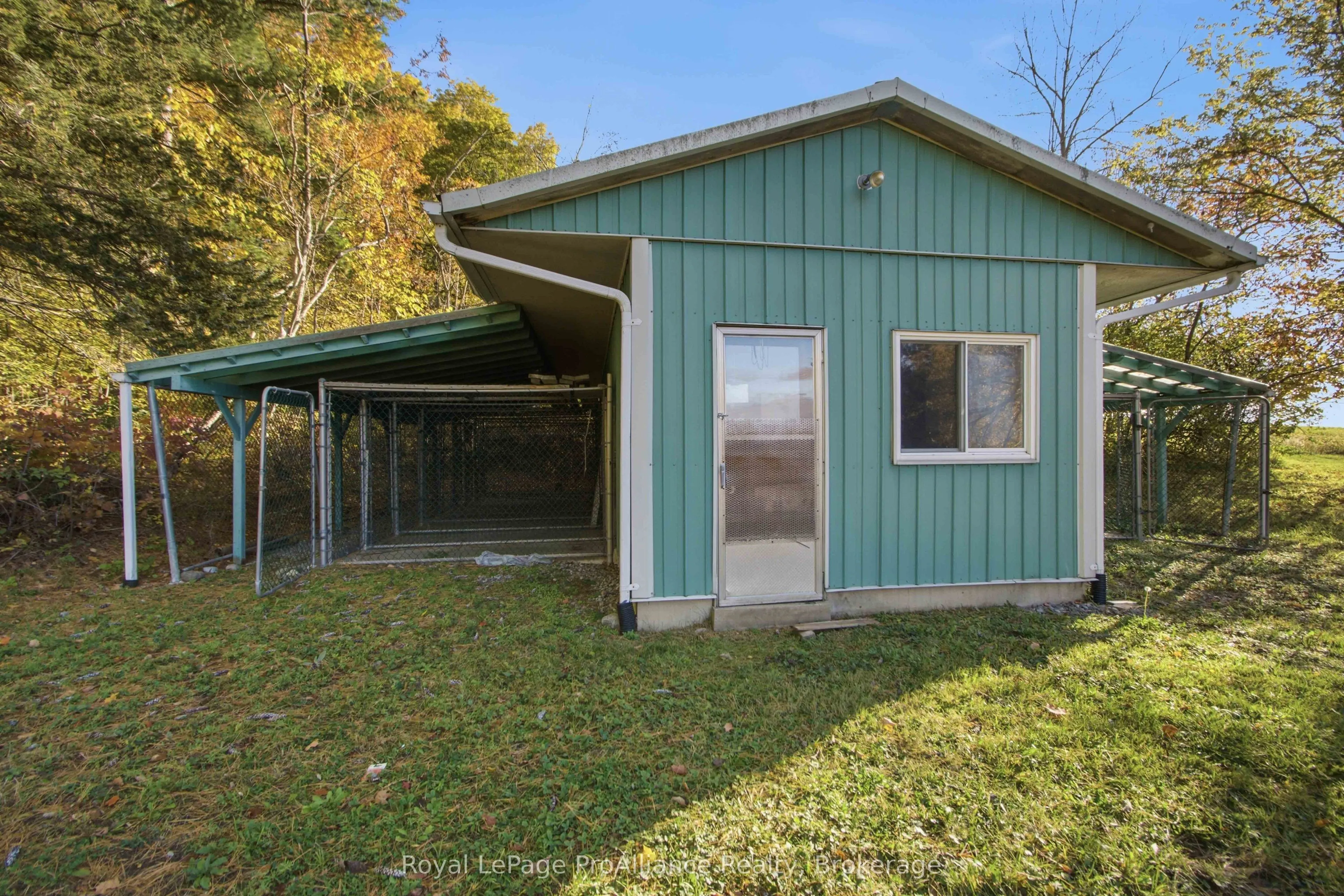 1347 Stockdale Road