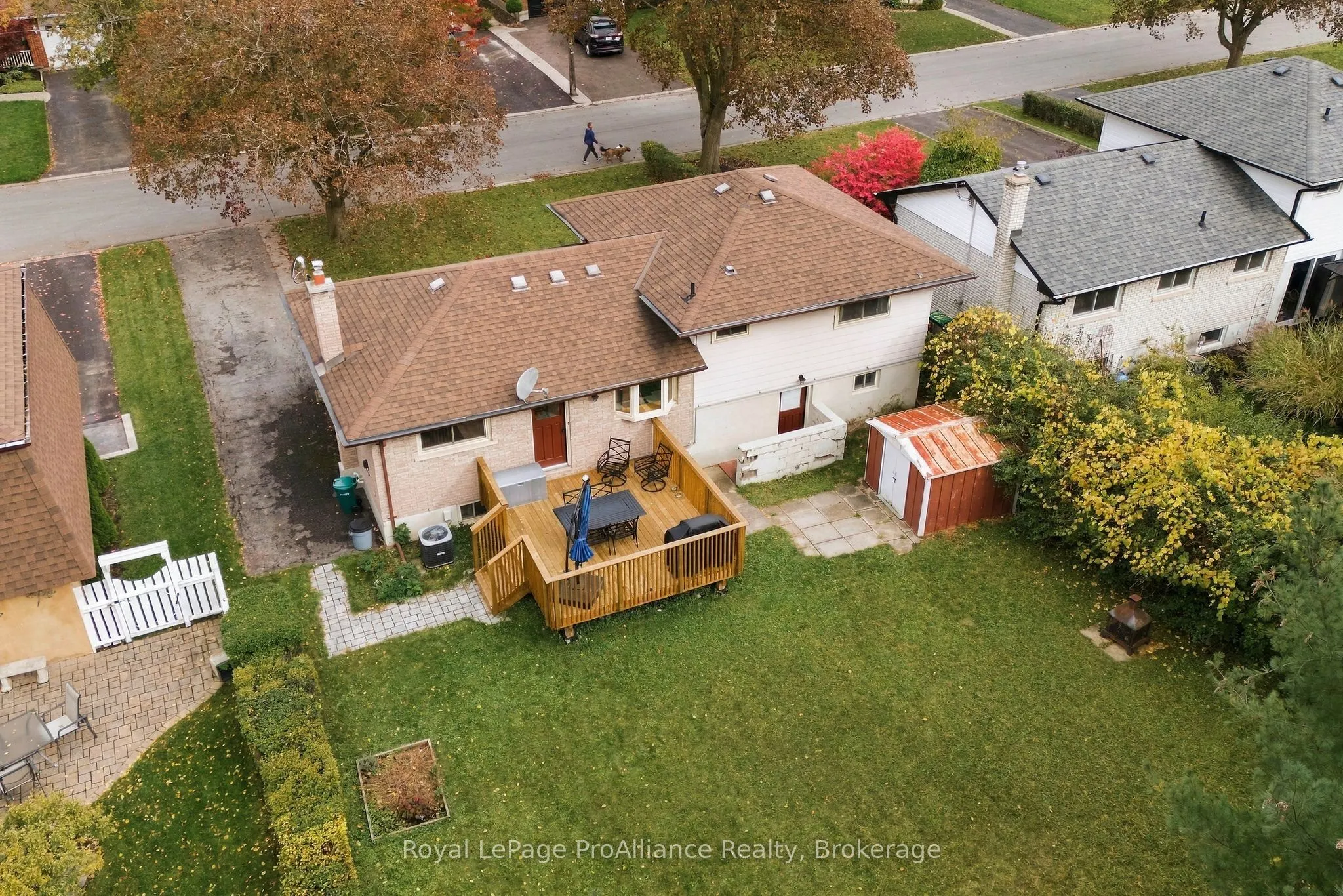 12 Thorncliffe Drive