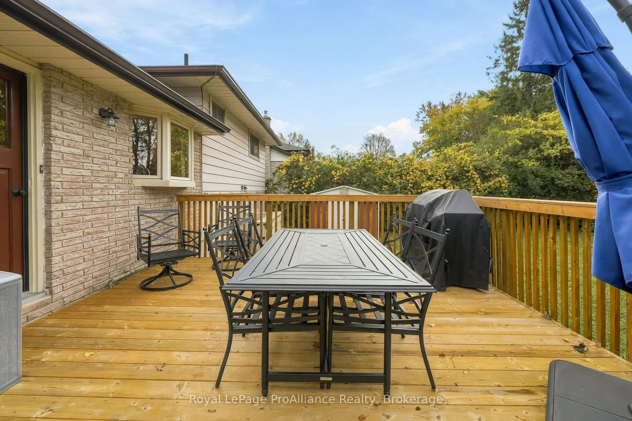 12 Thorncliffe Drive
