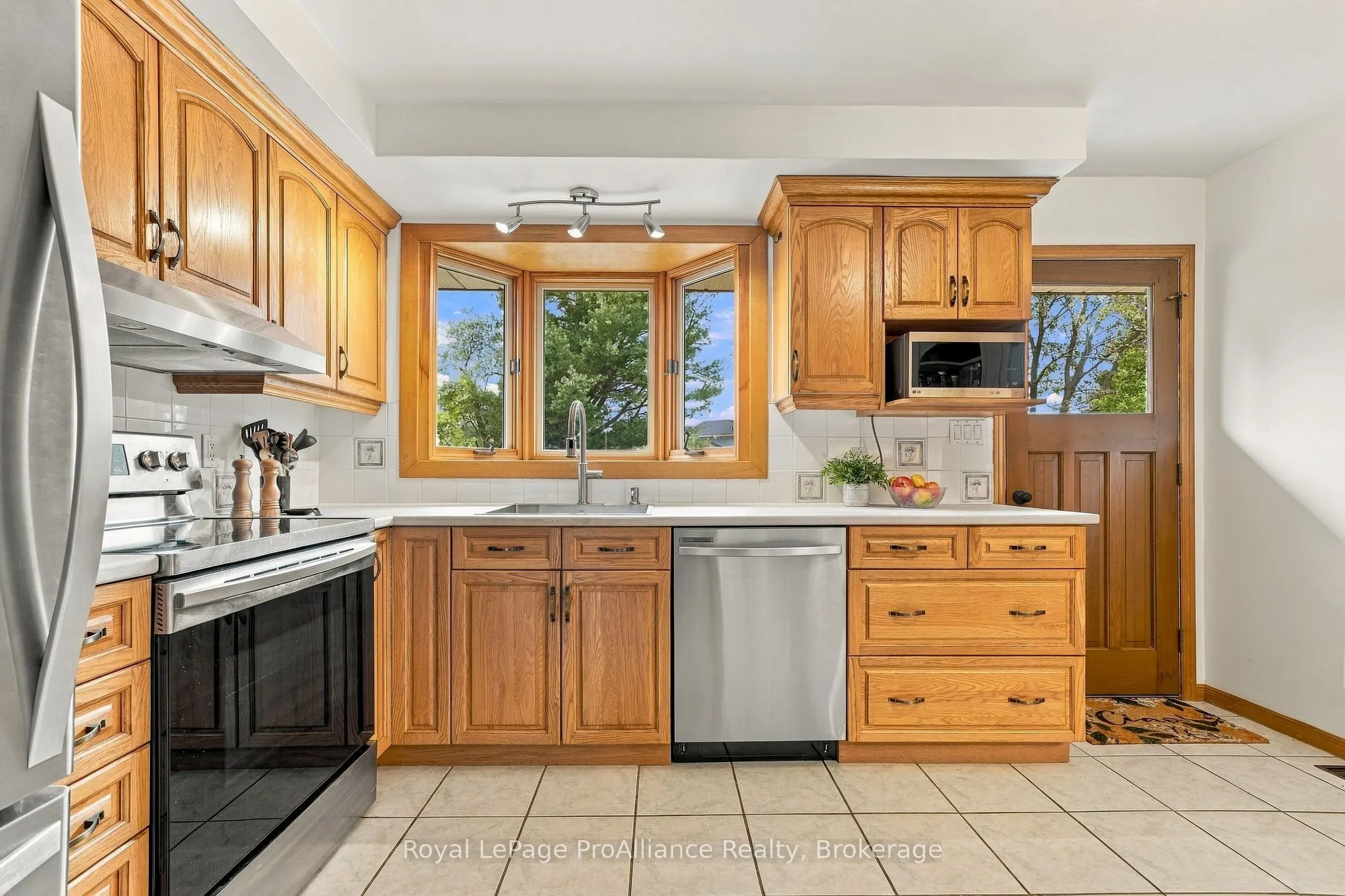 12 Thorncliffe Drive