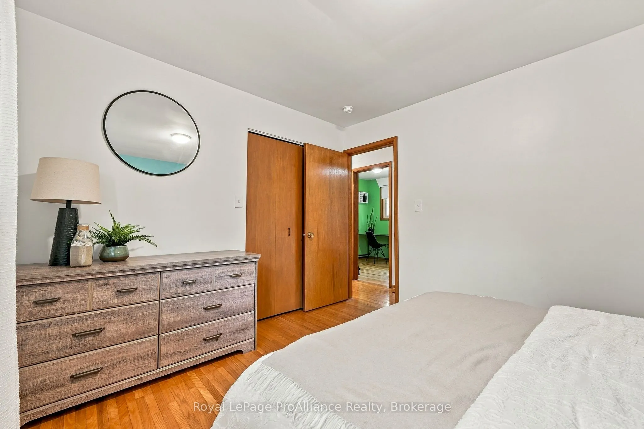 12 Thorncliffe Drive