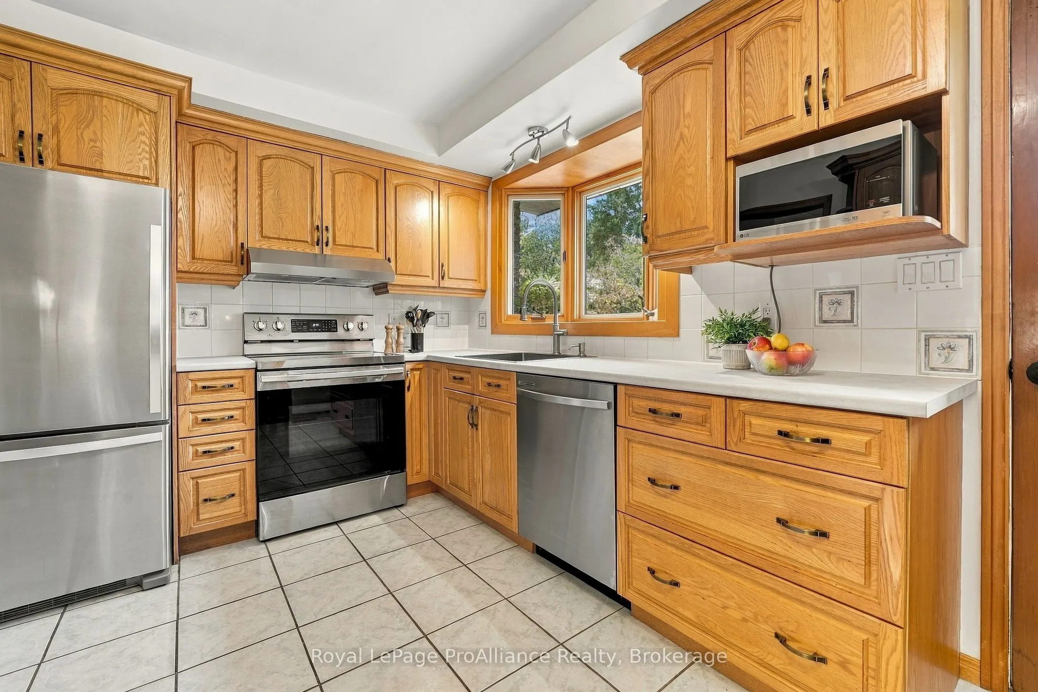 12 Thorncliffe Drive