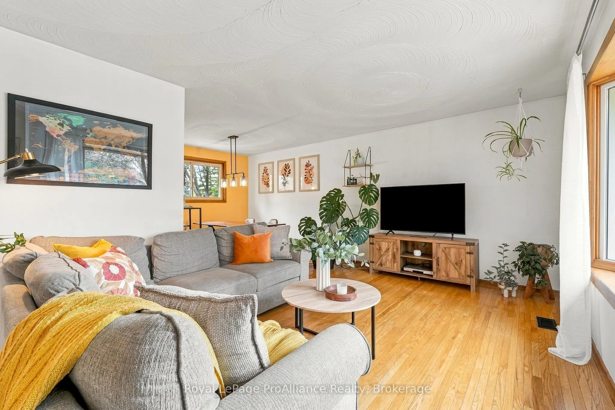 12 Thorncliffe Drive