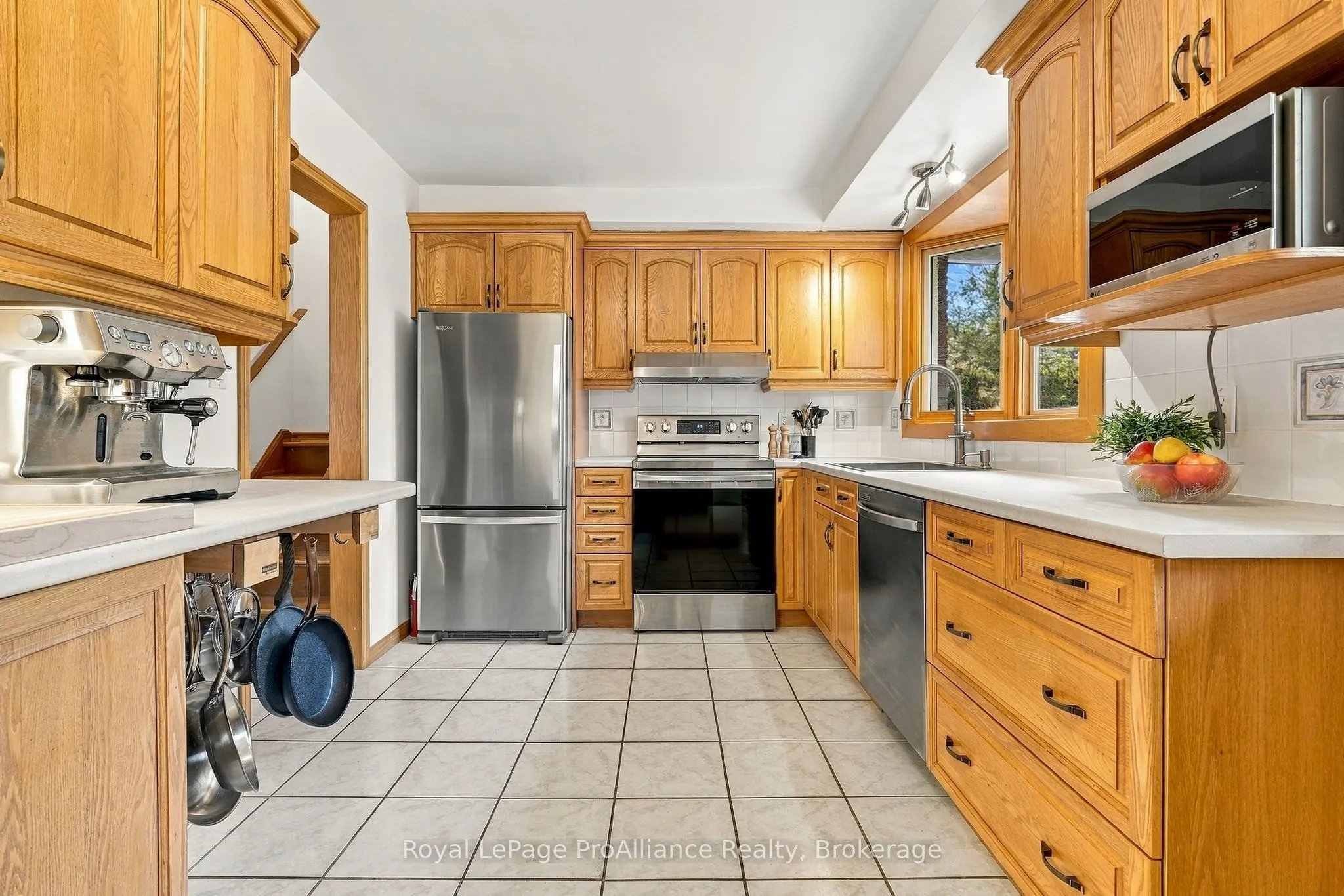 12 Thorncliffe Drive