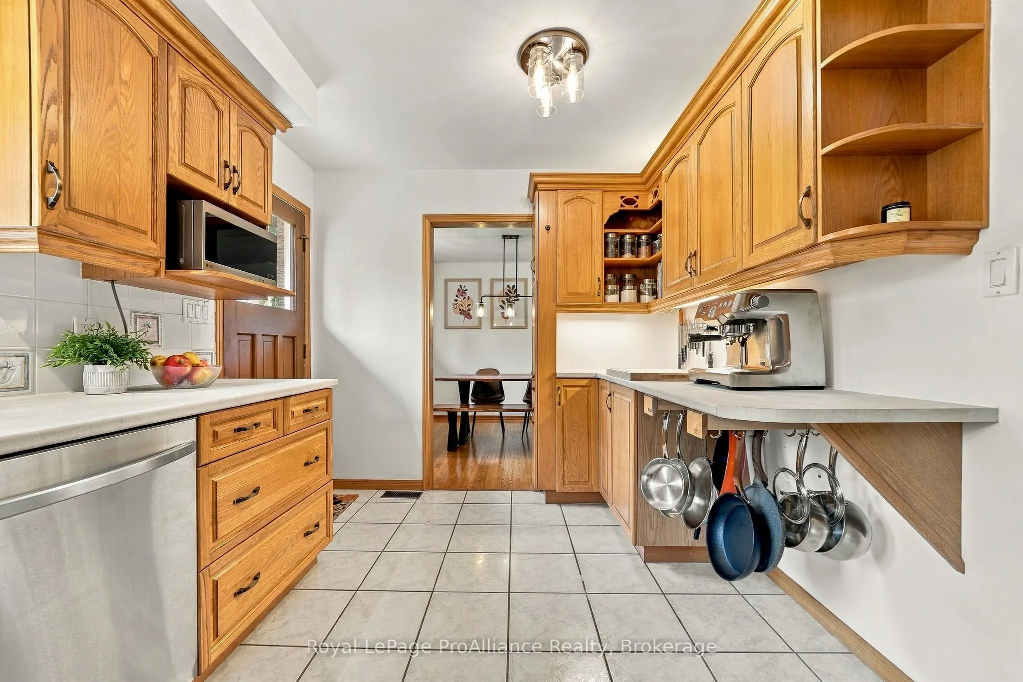 12 Thorncliffe Drive