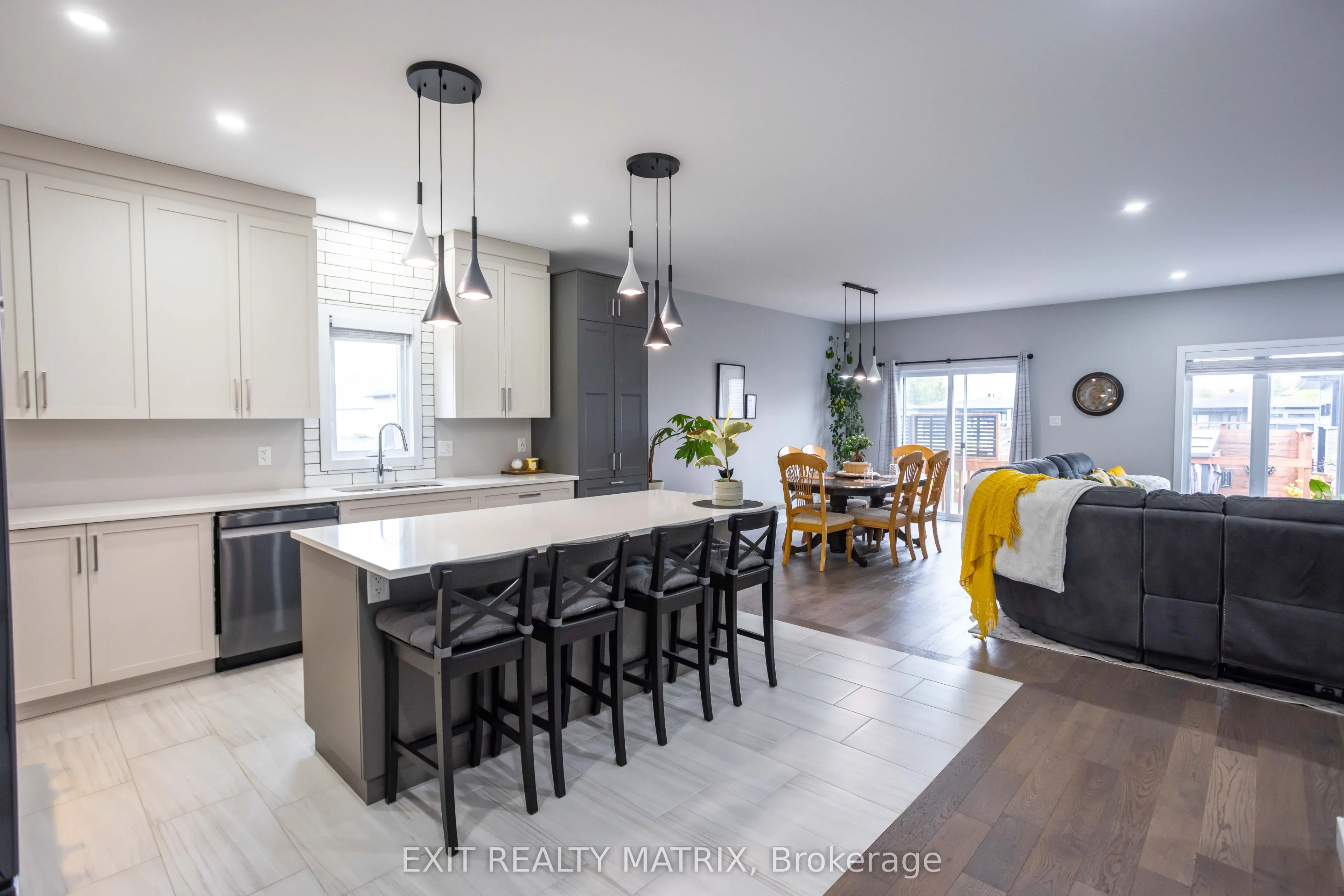 203 Filion Street