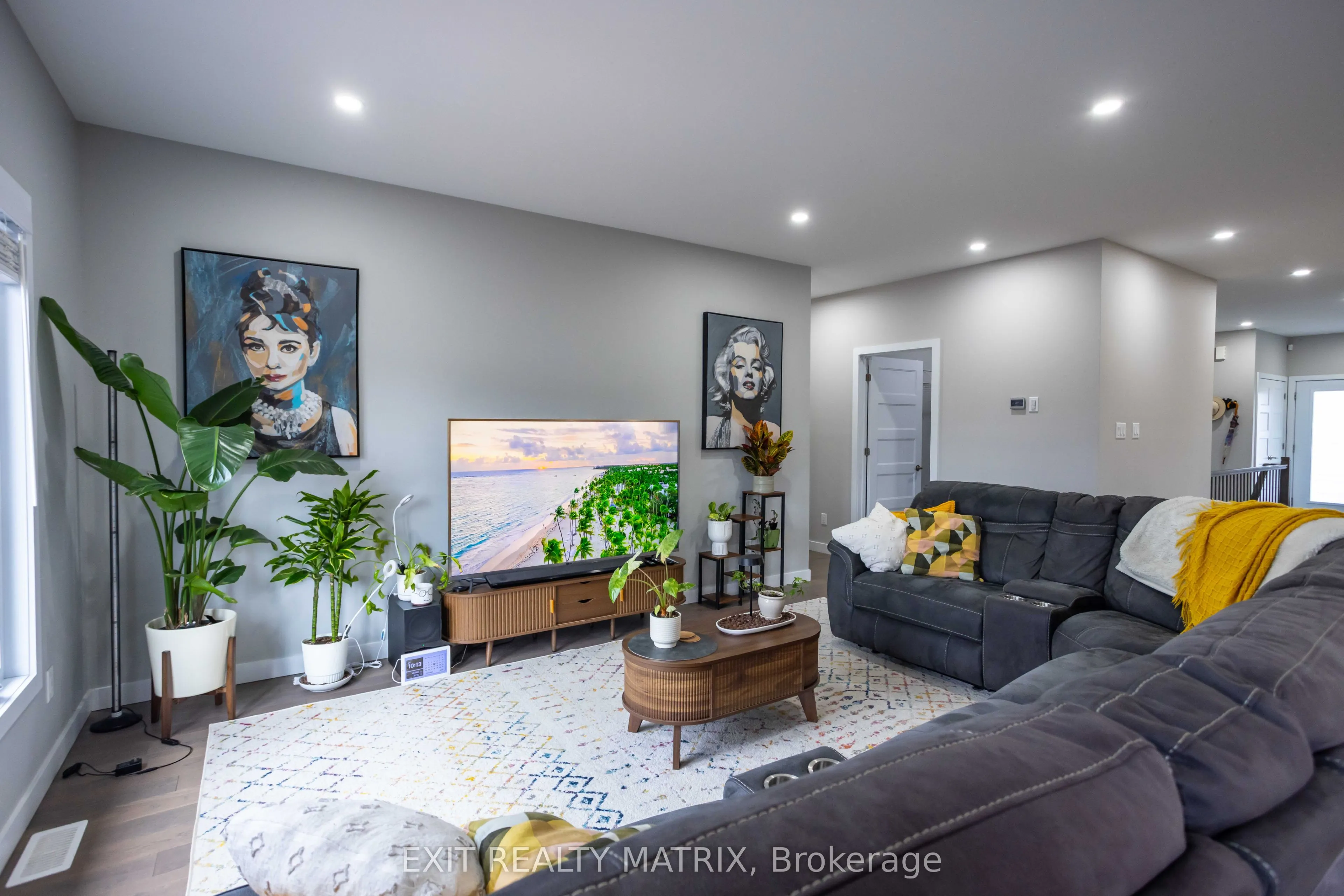 203 Filion Street