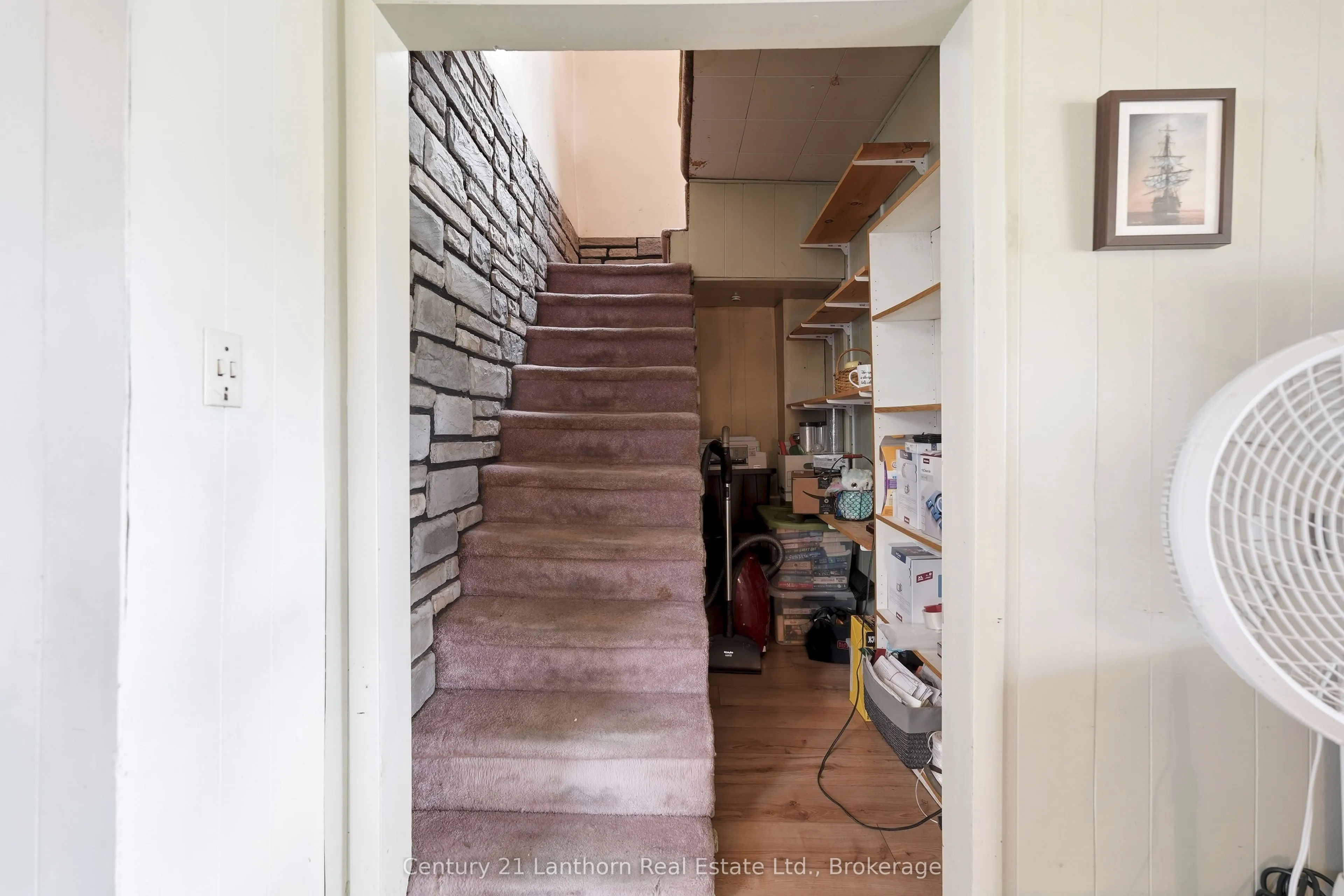 1504 Vanderwater Road