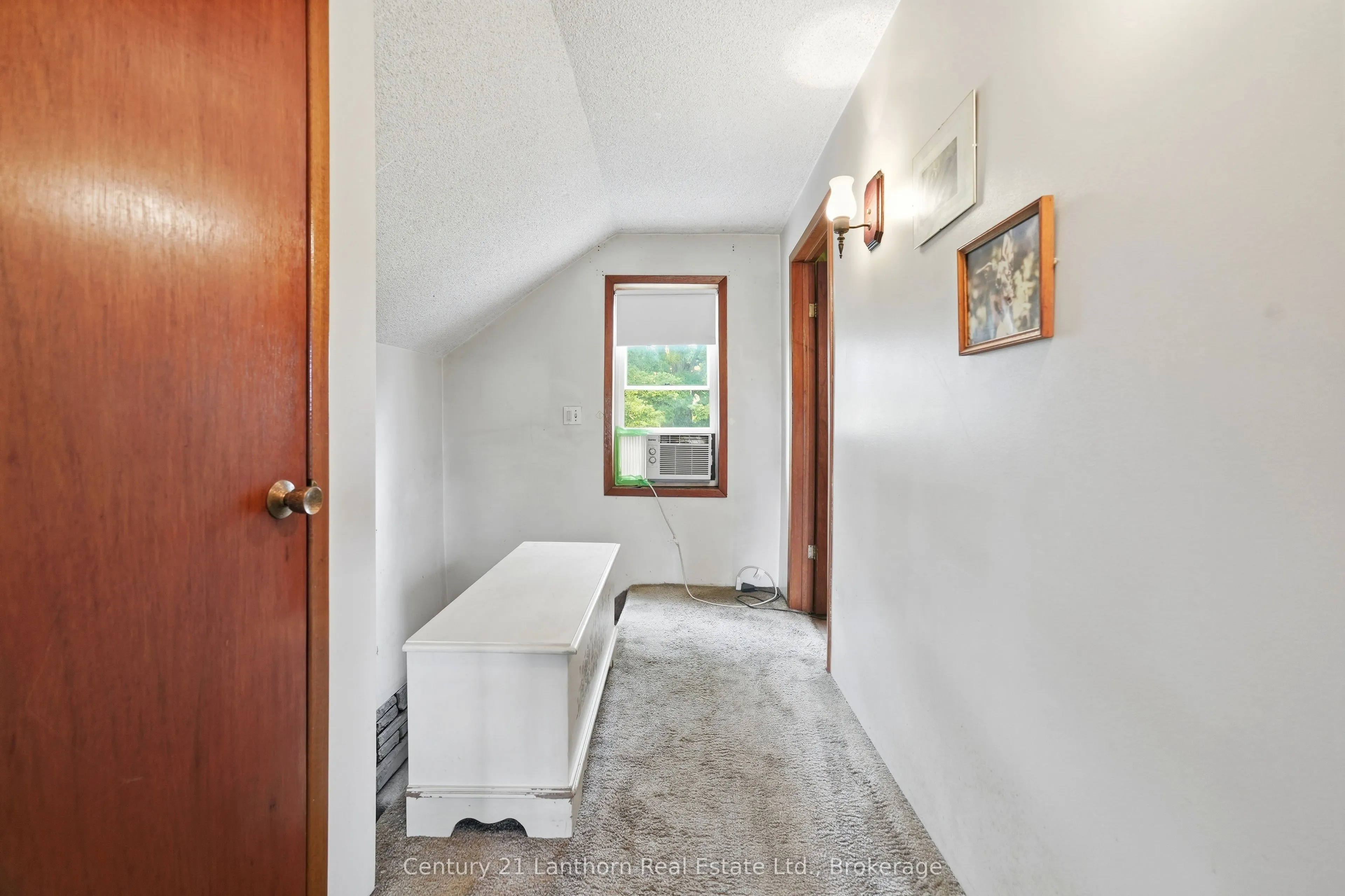 1504 Vanderwater Road