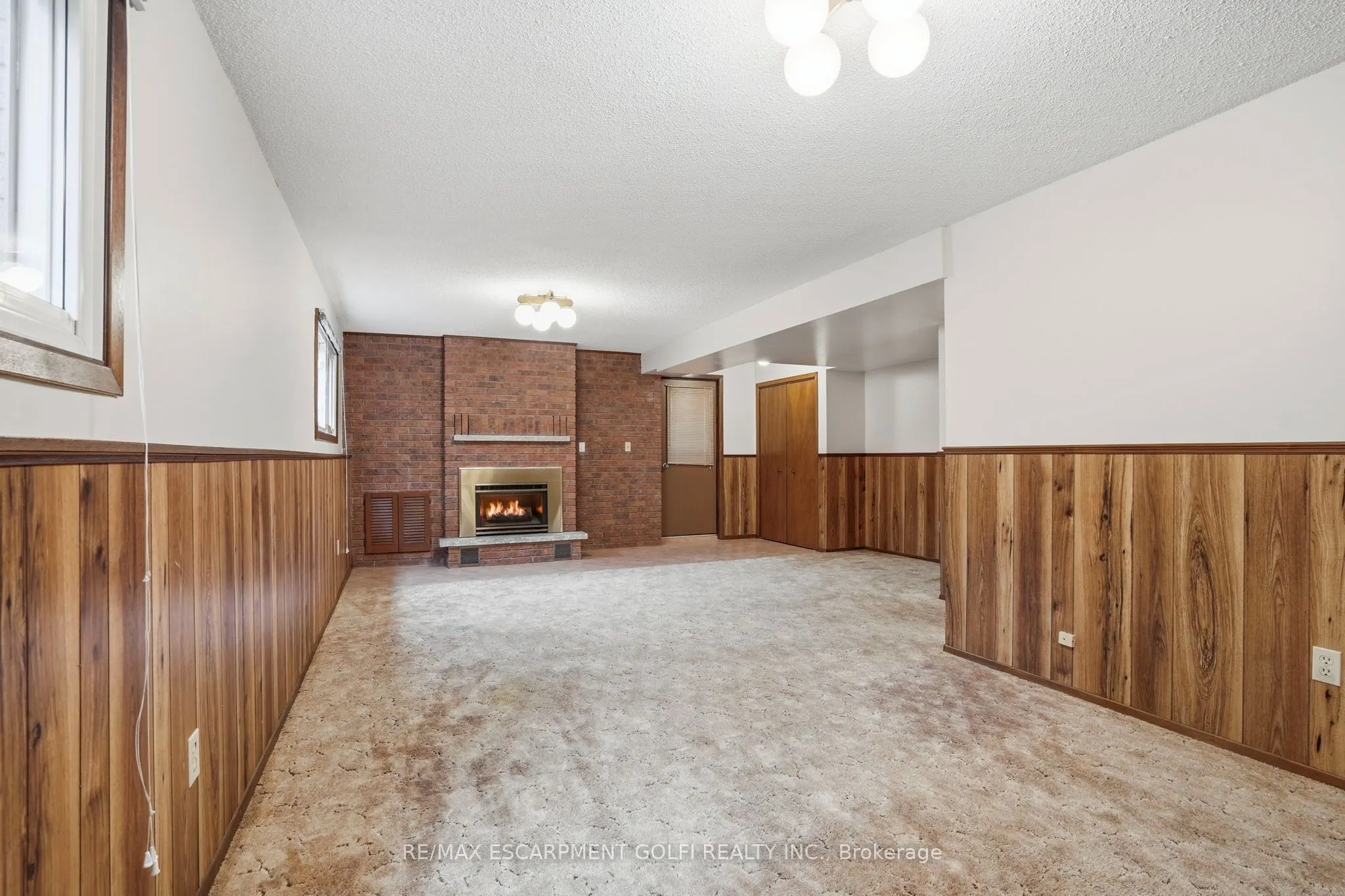 84 Larchwood Circle