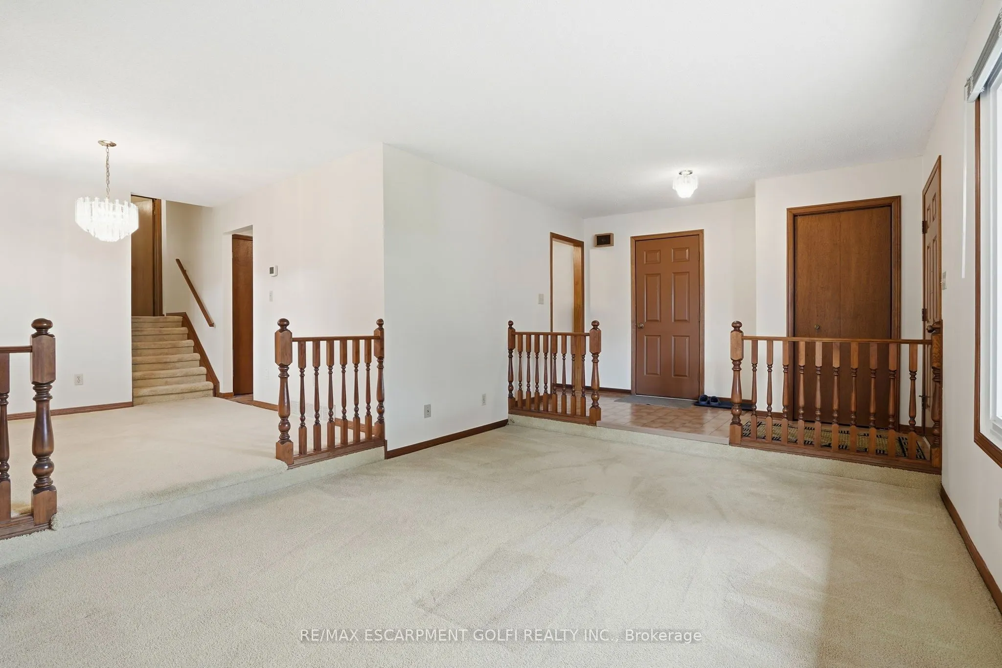 84 Larchwood Circle