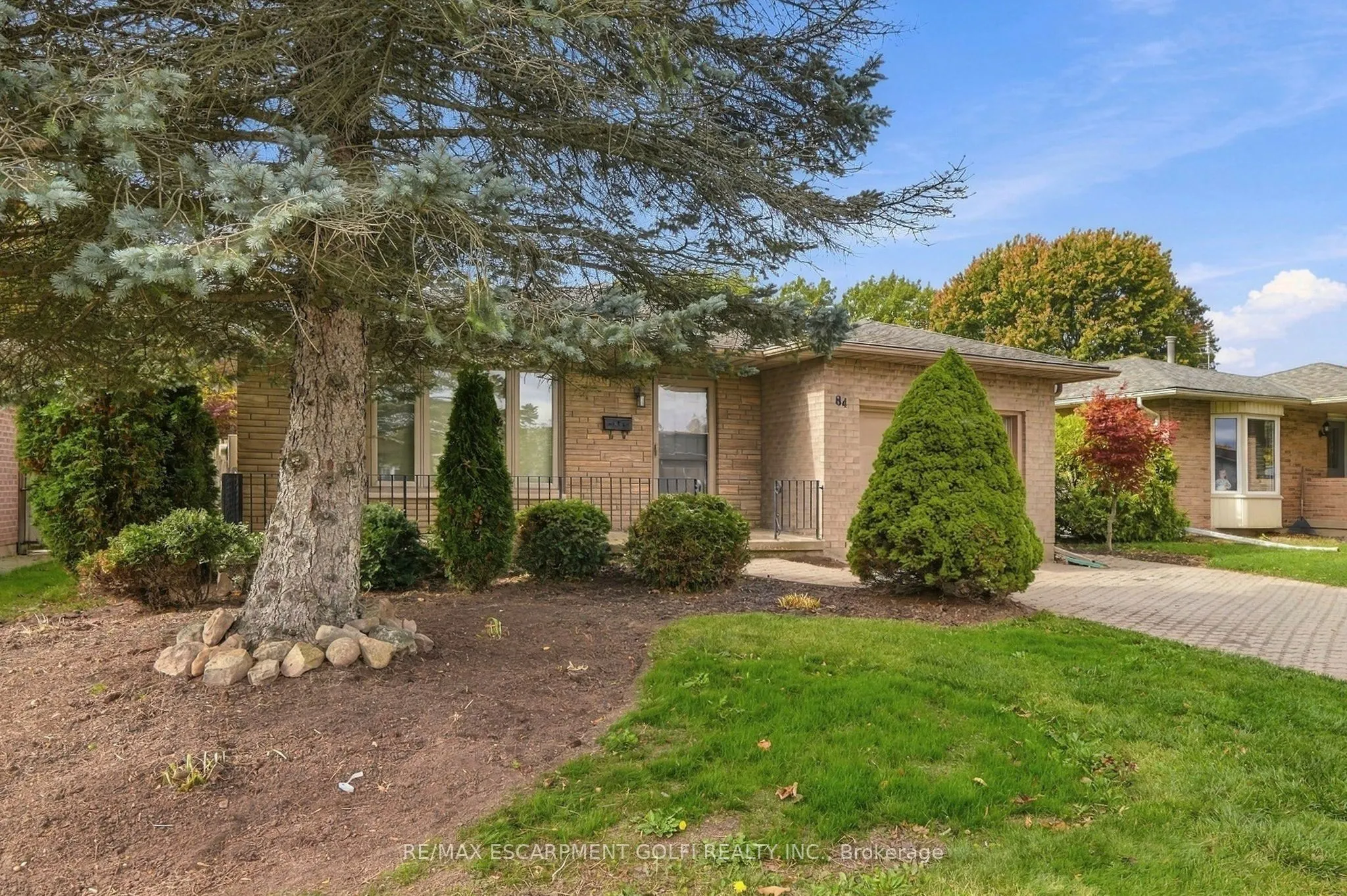 84 Larchwood Circle