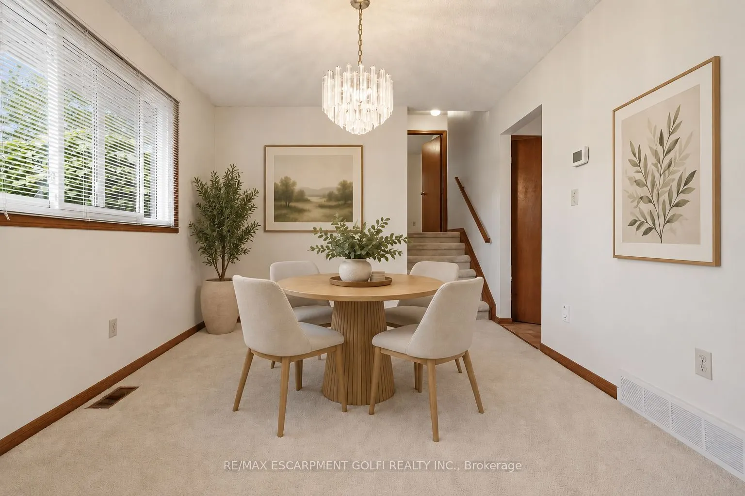 84 Larchwood Circle