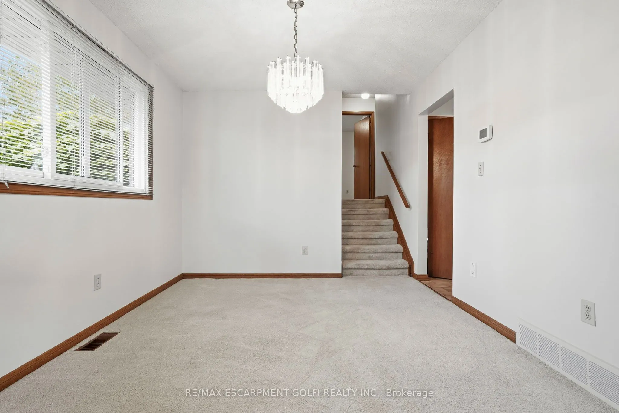 84 Larchwood Circle