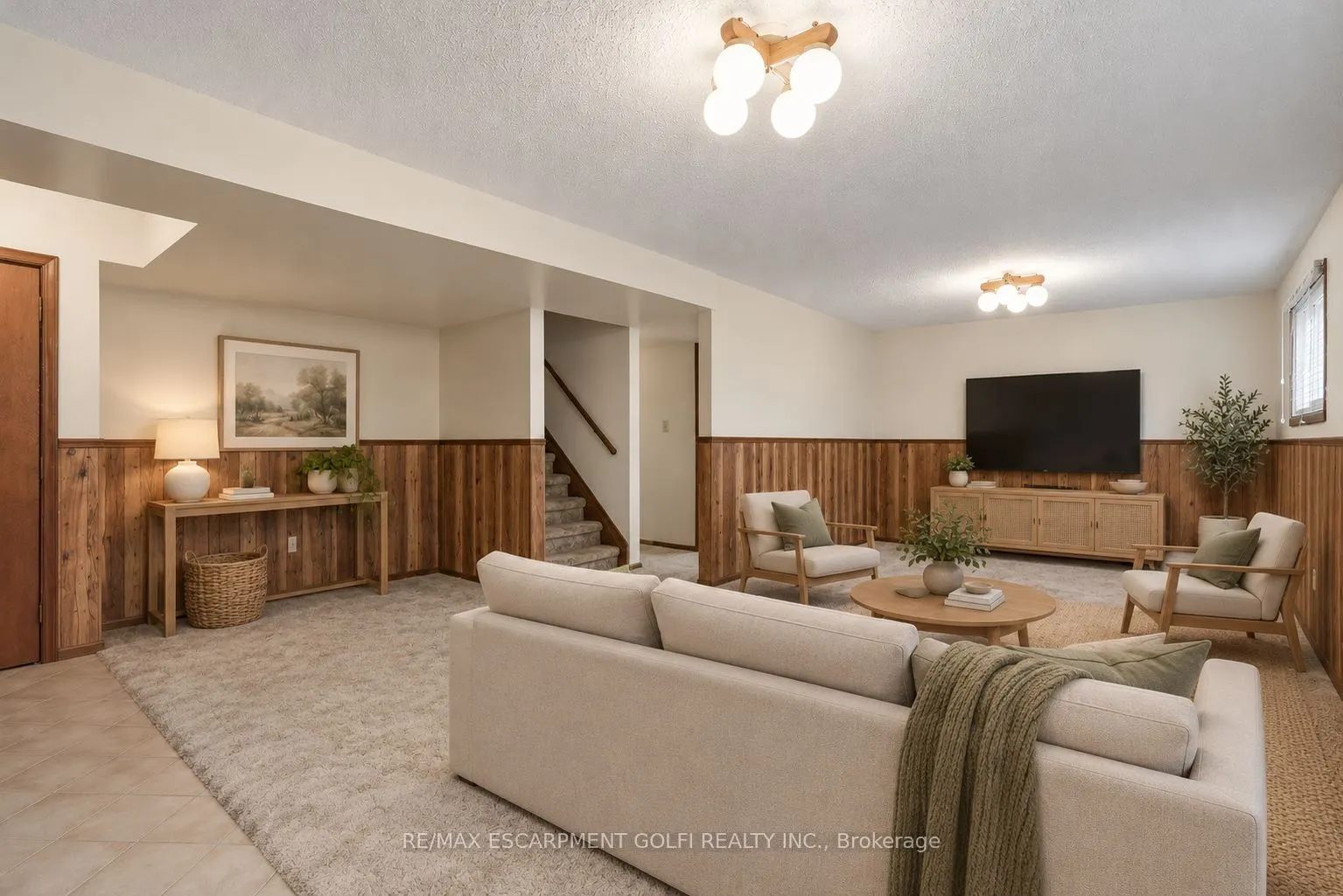 84 Larchwood Circle