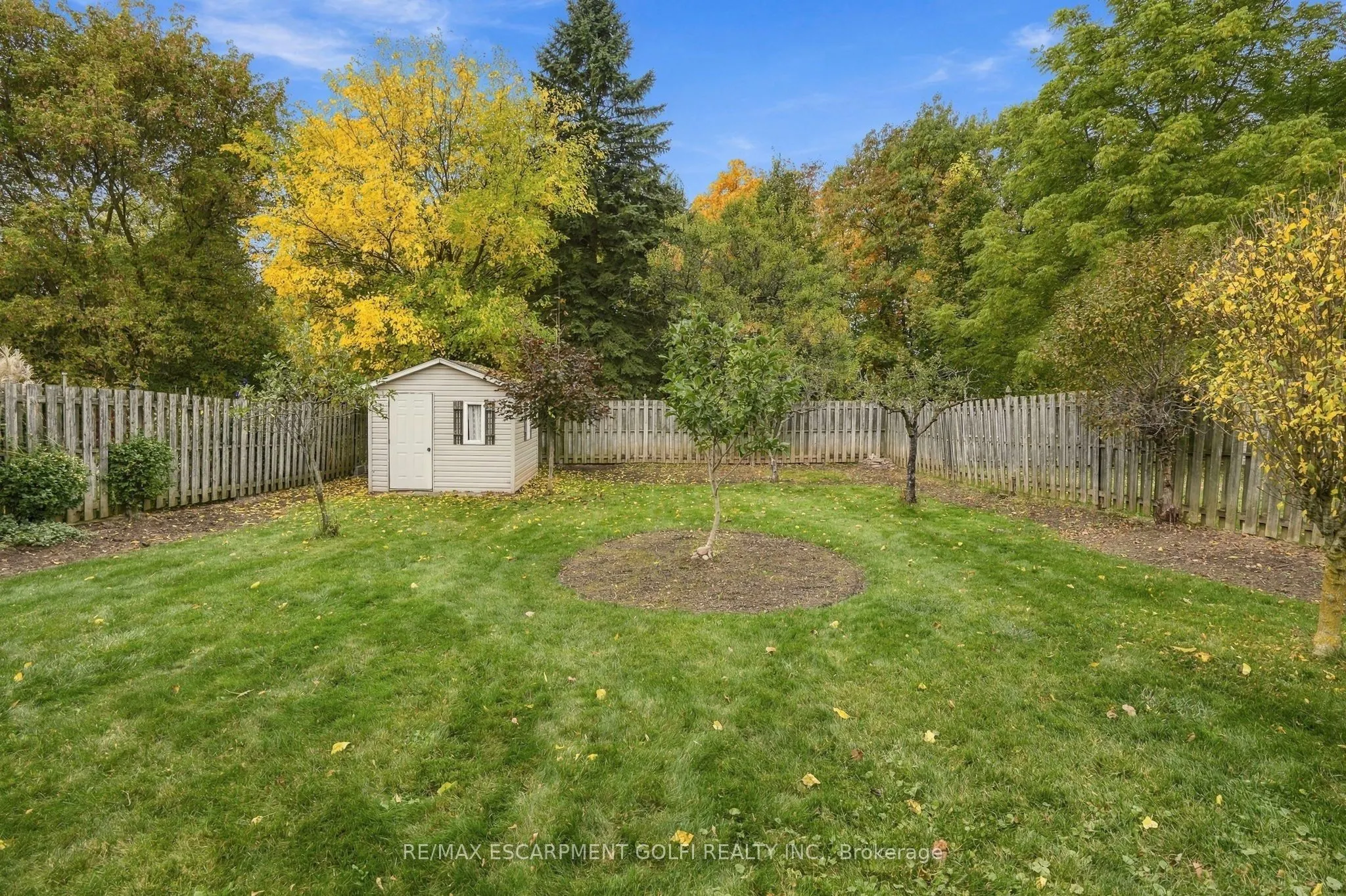 84 Larchwood Circle