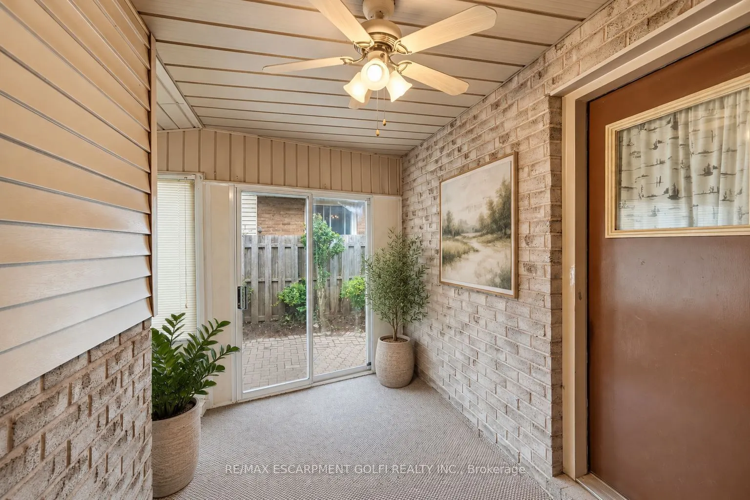 84 Larchwood Circle